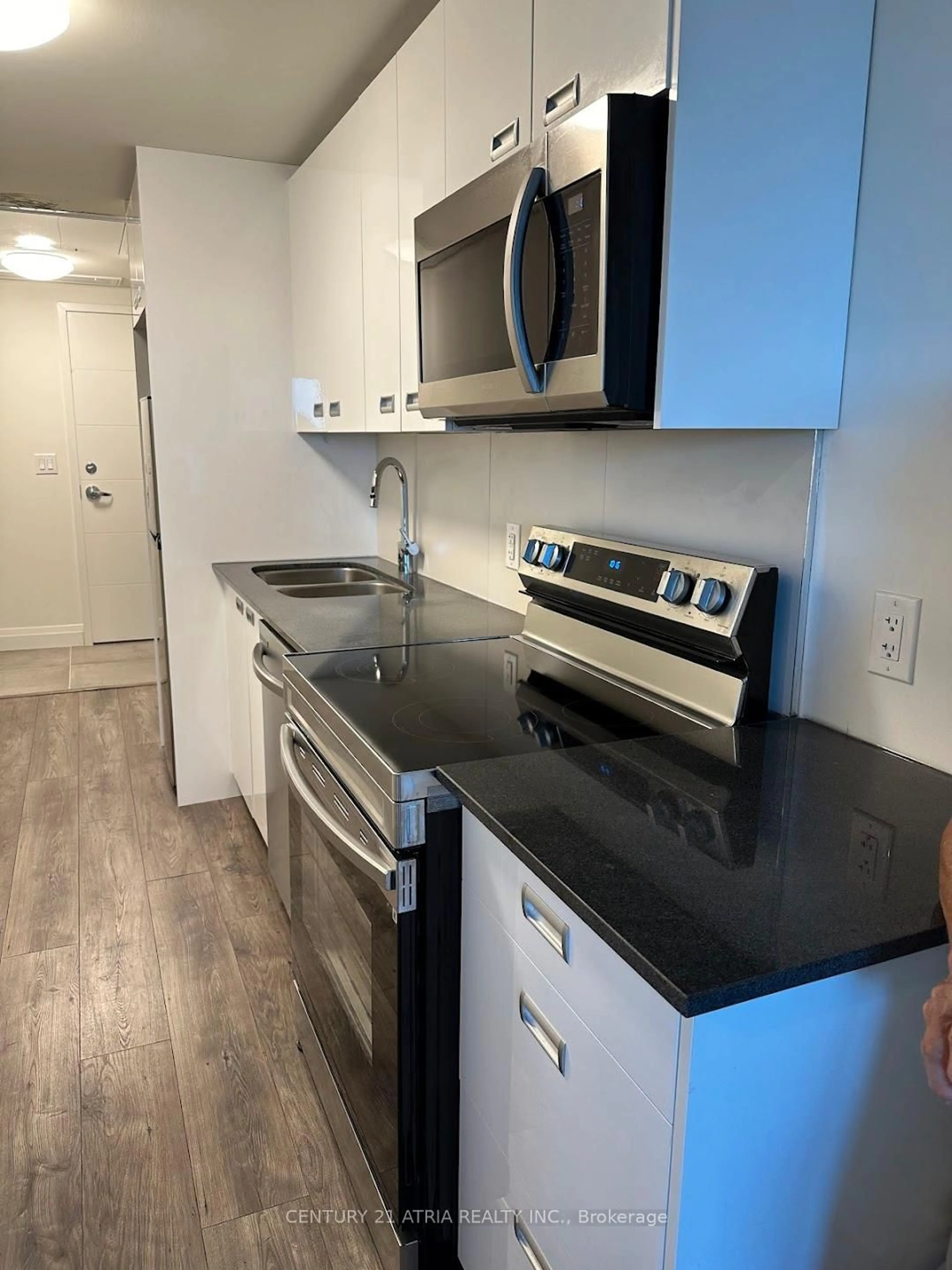 Standard kitchen, wood/laminate floor for 652 Princess St #714, Kingston Ontario K7L 1E5