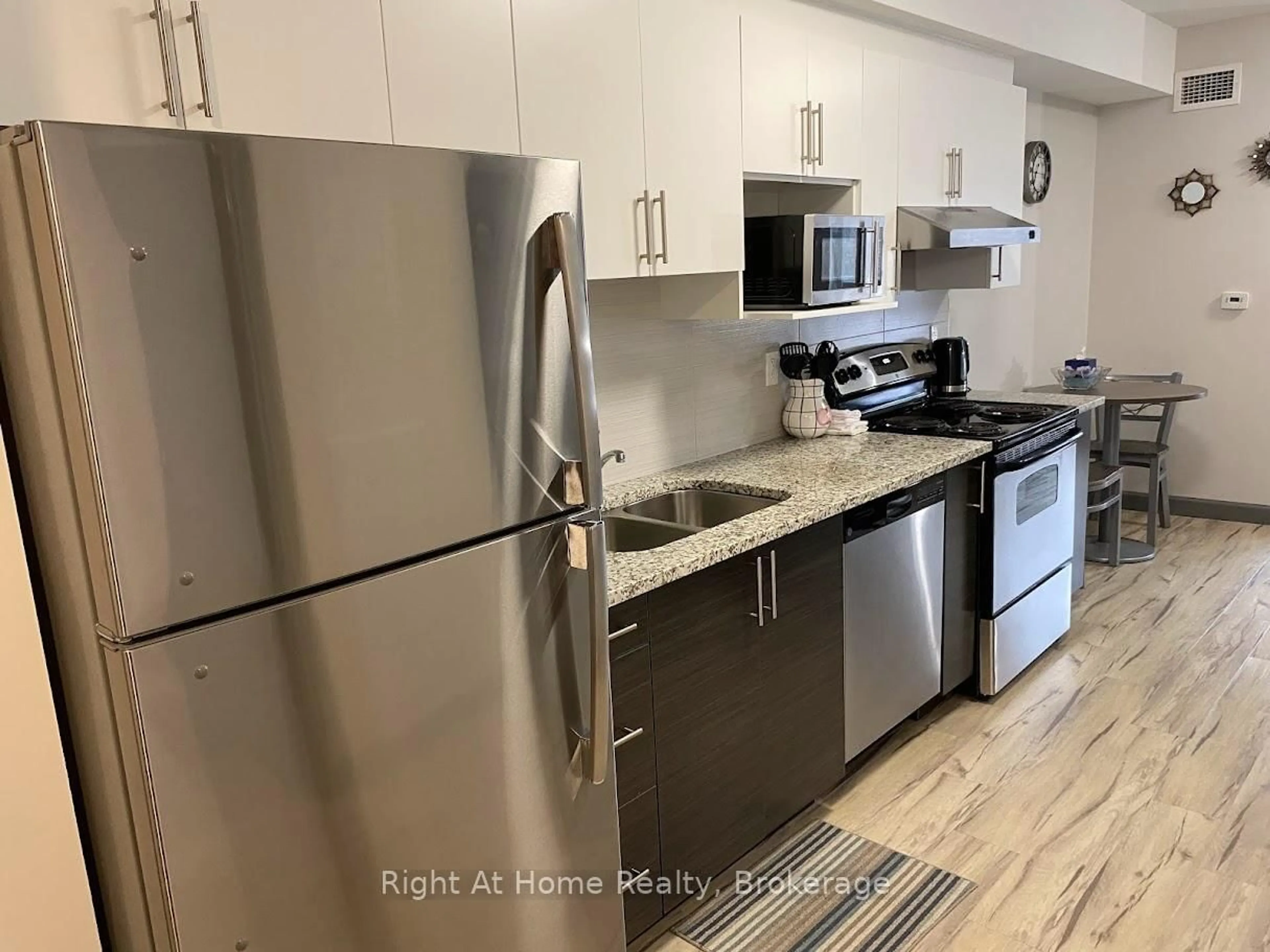 Unknown for 258A Sunview St #1710, Waterloo Ontario N2L 3V9