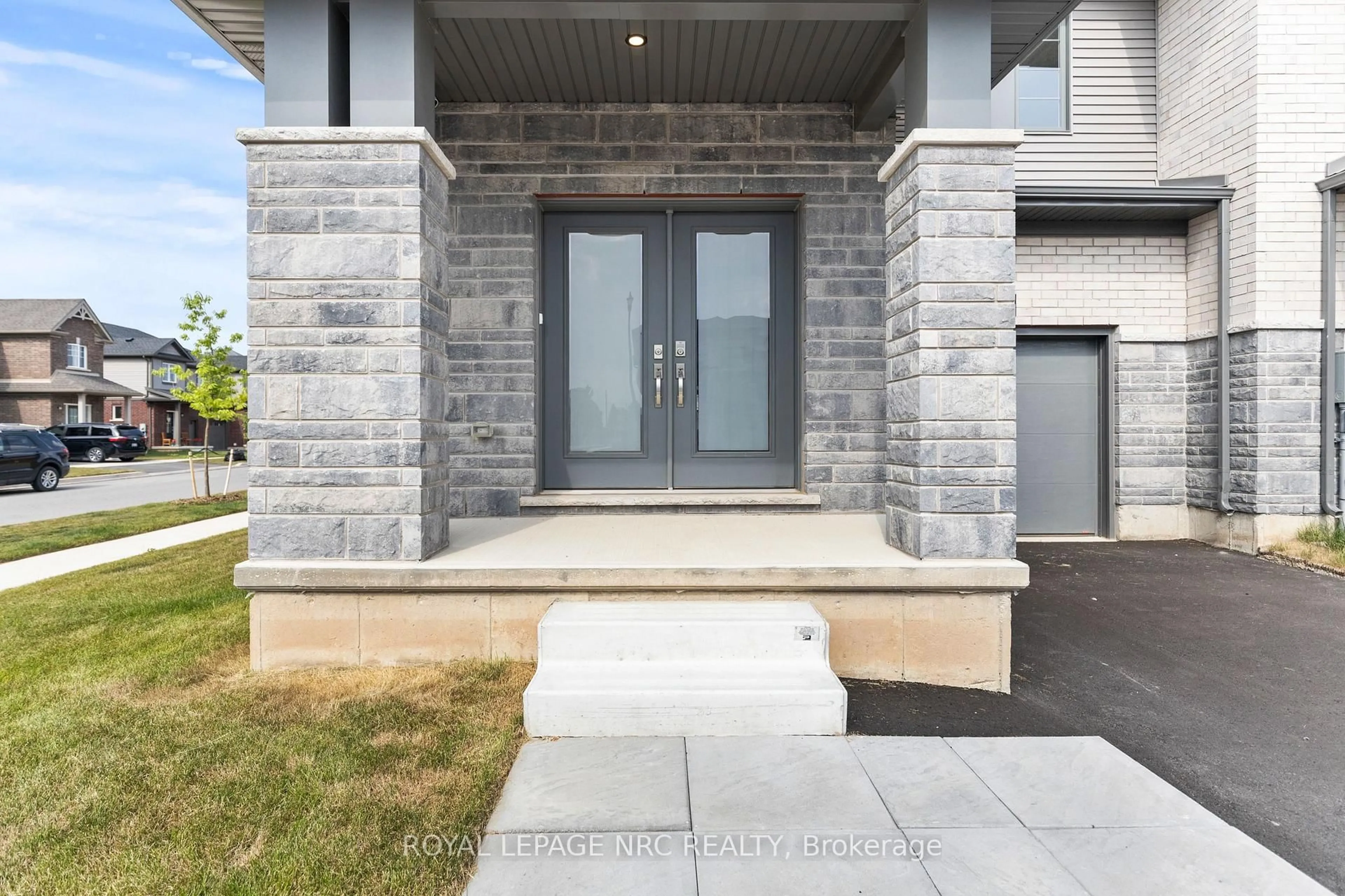 Unknown for 24 Samuel Ave, Pelham Ontario L3B 5N5