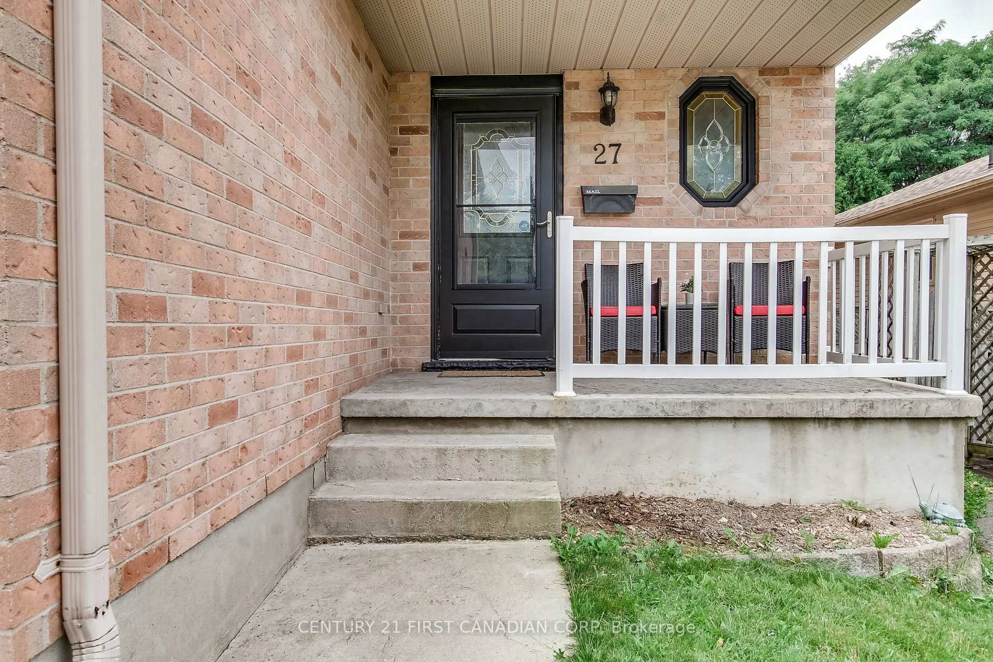 Unknown for 27 Gerald Cres, London South Ontario N5Z 5A3