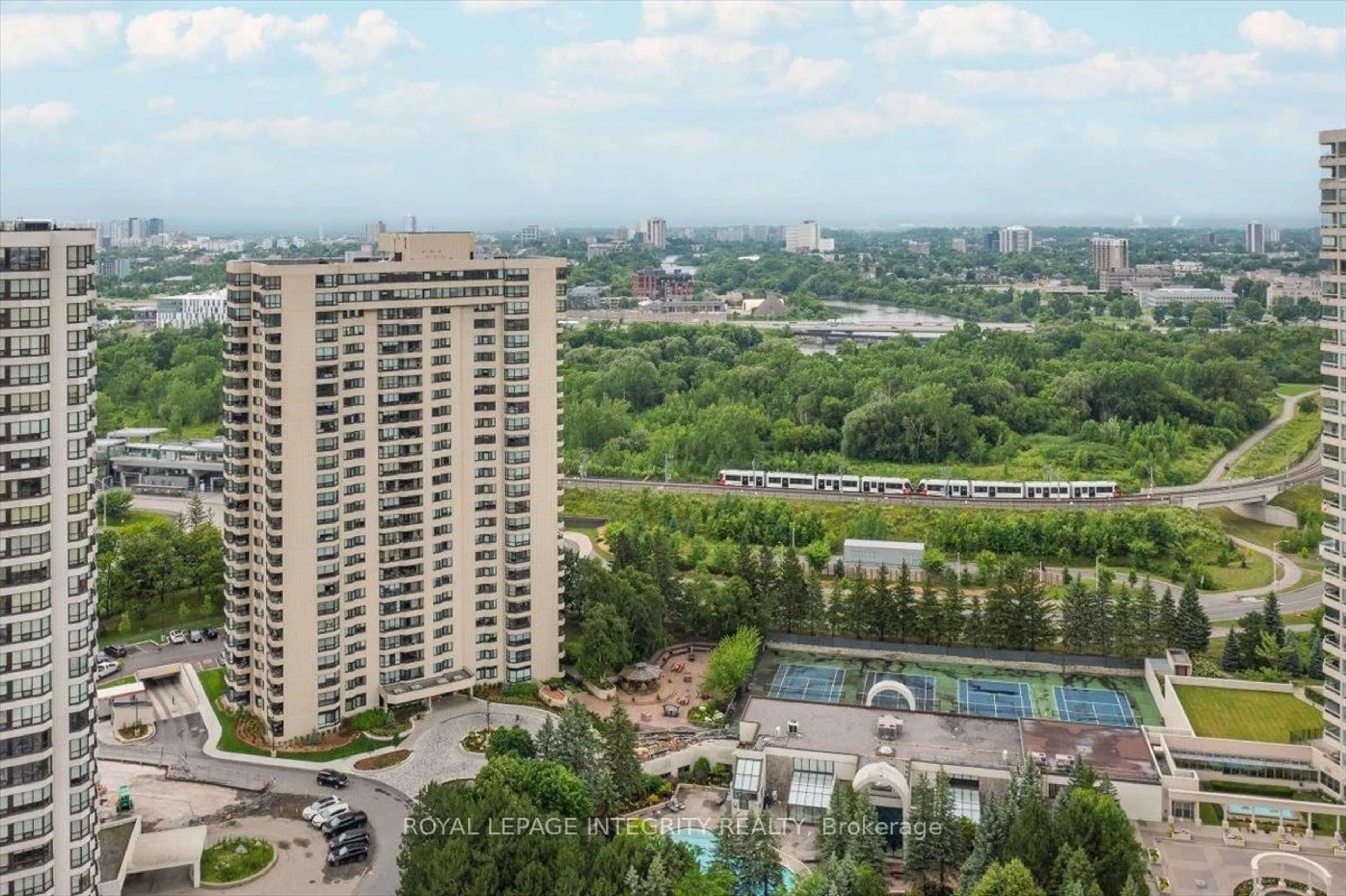 Pool for 1500 Riverside Dr #1603, Ottawa Ontario K1G 4J4
