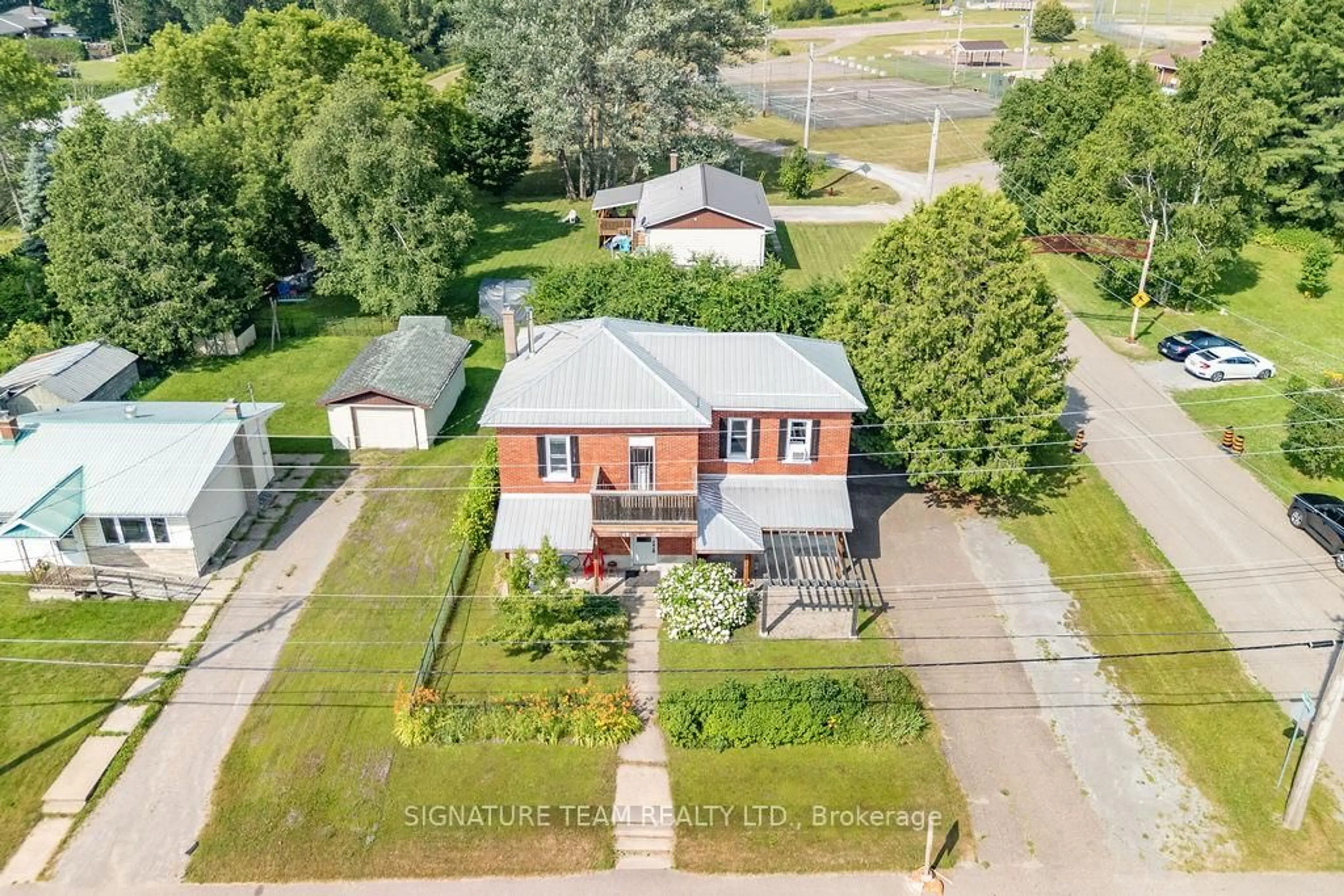 A pic from outside/outdoor area/front of a property/back of a property/a pic from drone, street for 48 Alice St, Eganville Ontario K0J 1T0