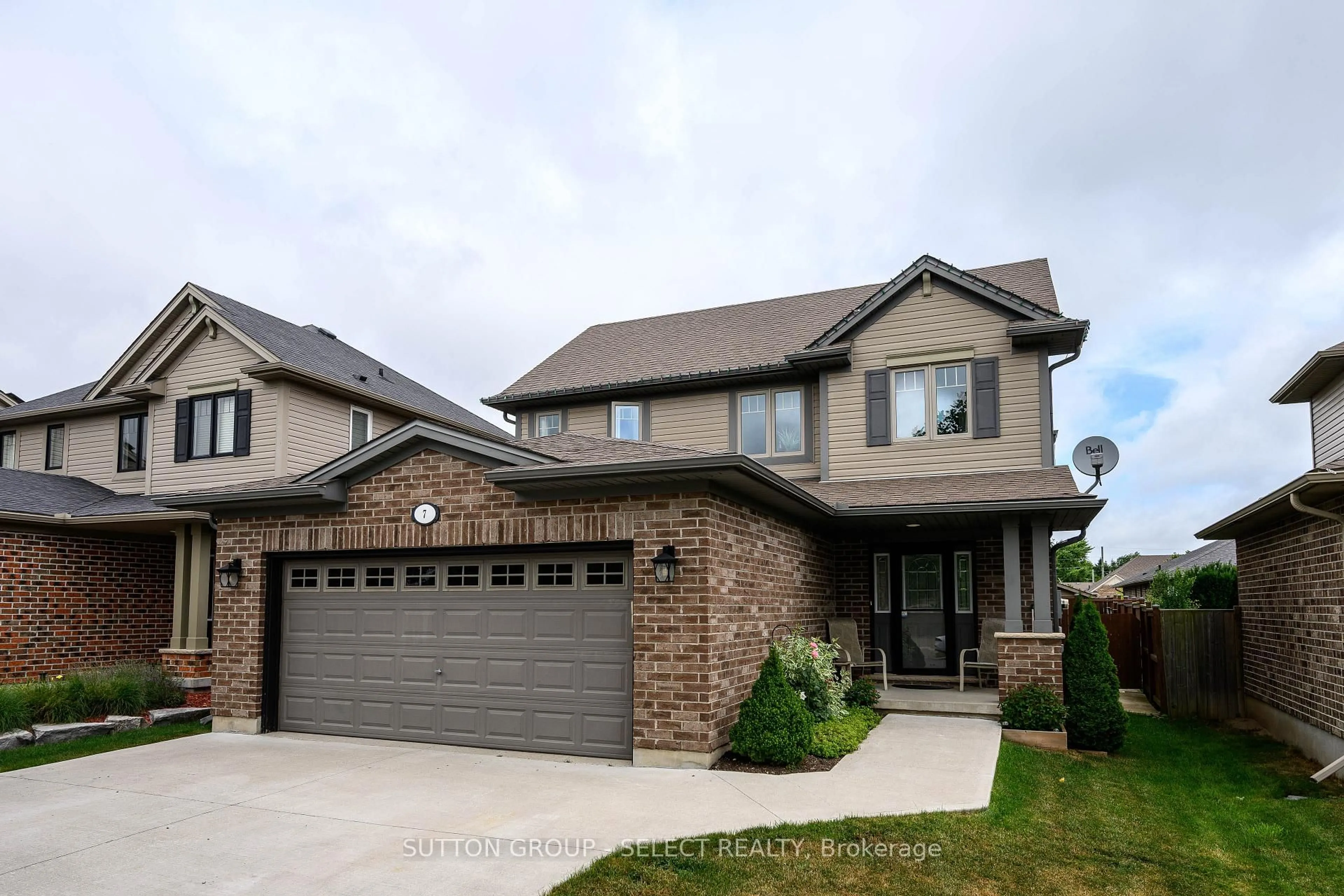 Home with brick exterior material, street for 7 AMBLESIDE Dr, St. Thomas Ontario N5P 0A9