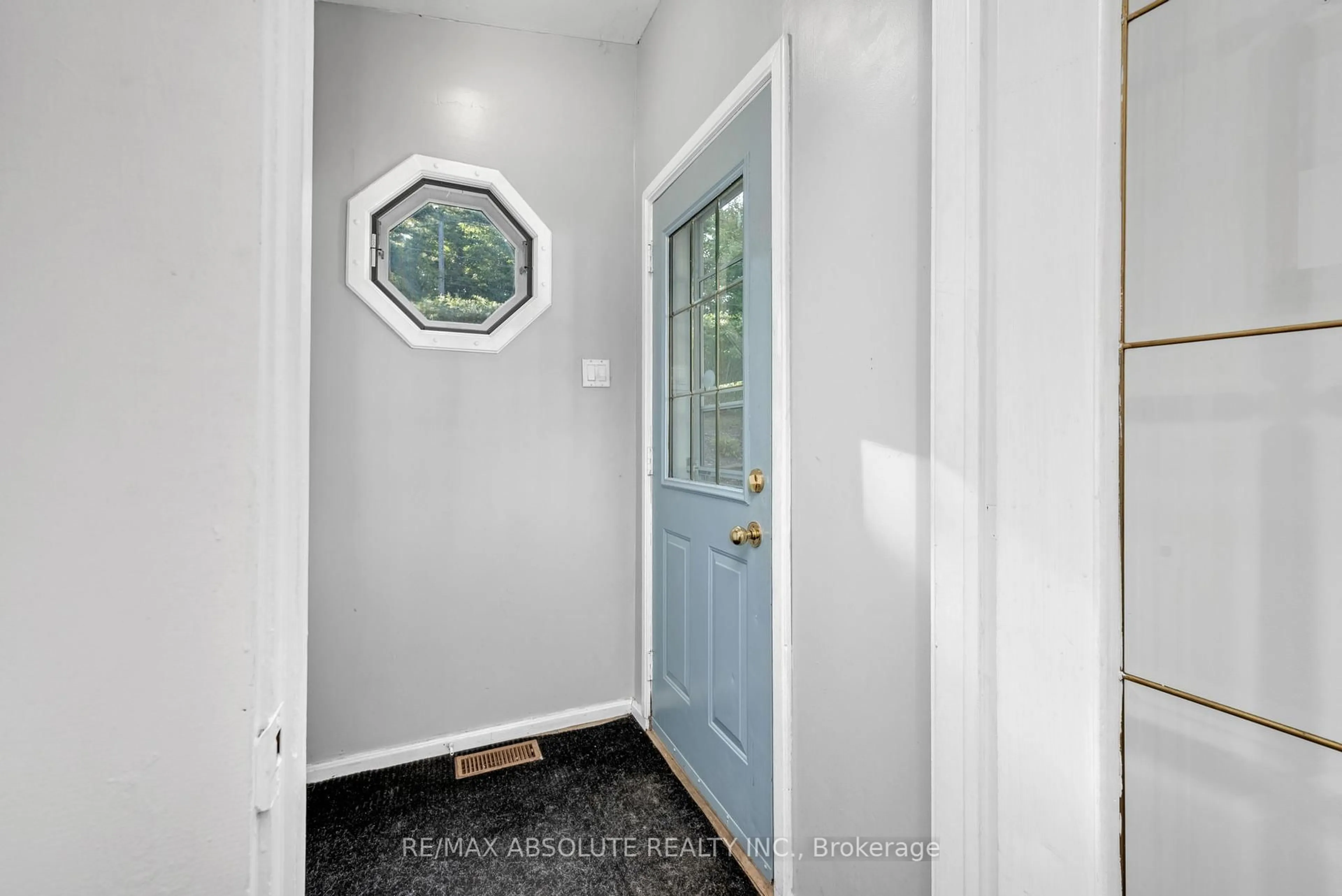 Indoor entryway for 3577 CALABOGIE Rd, Calabogie Ontario K0J 1H0