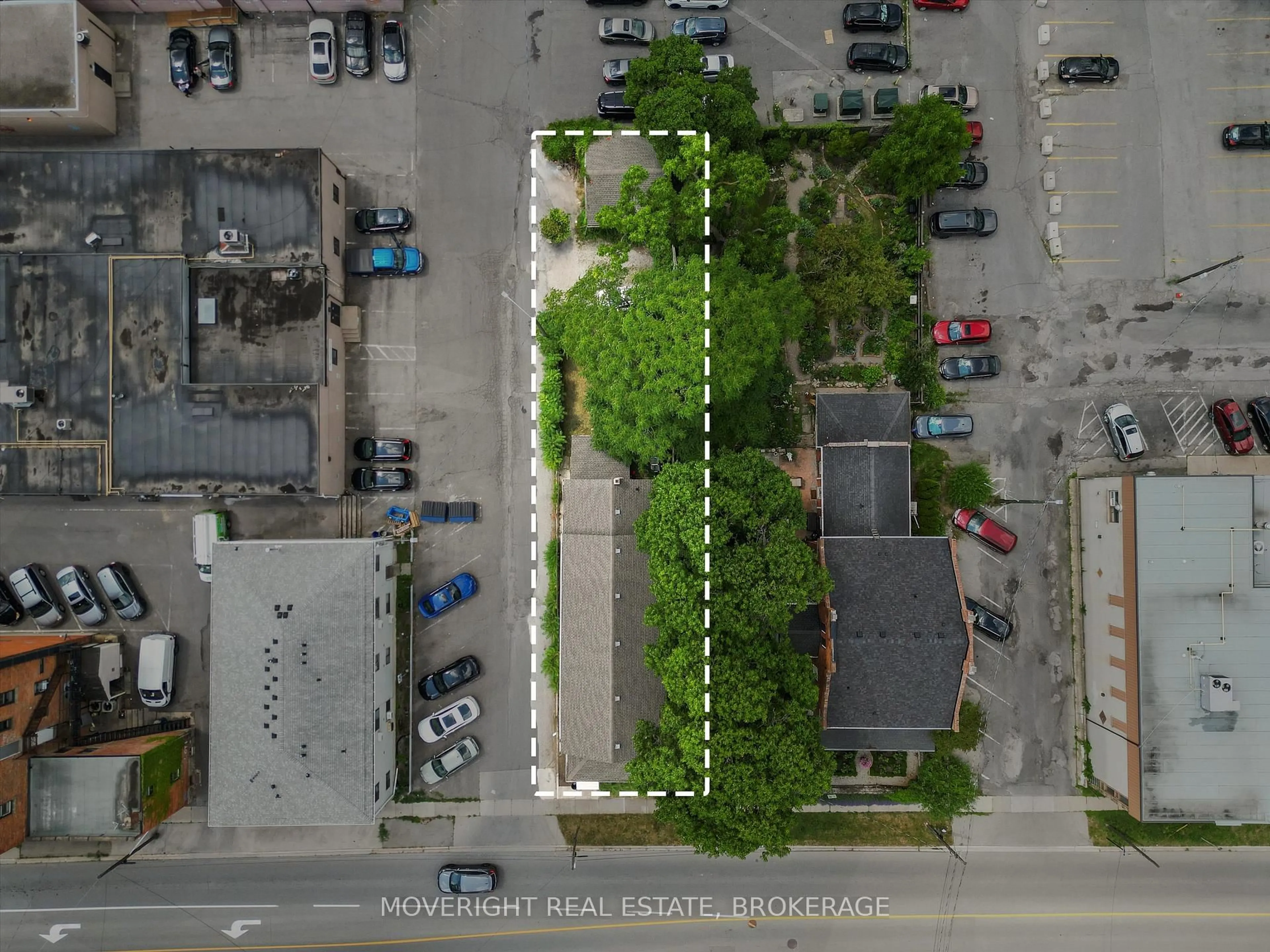 A pic from outside/outdoor area/front of a property/back of a property/a pic from drone, street for 7 Ormond St, Thorold Ontario L2V 1Y2