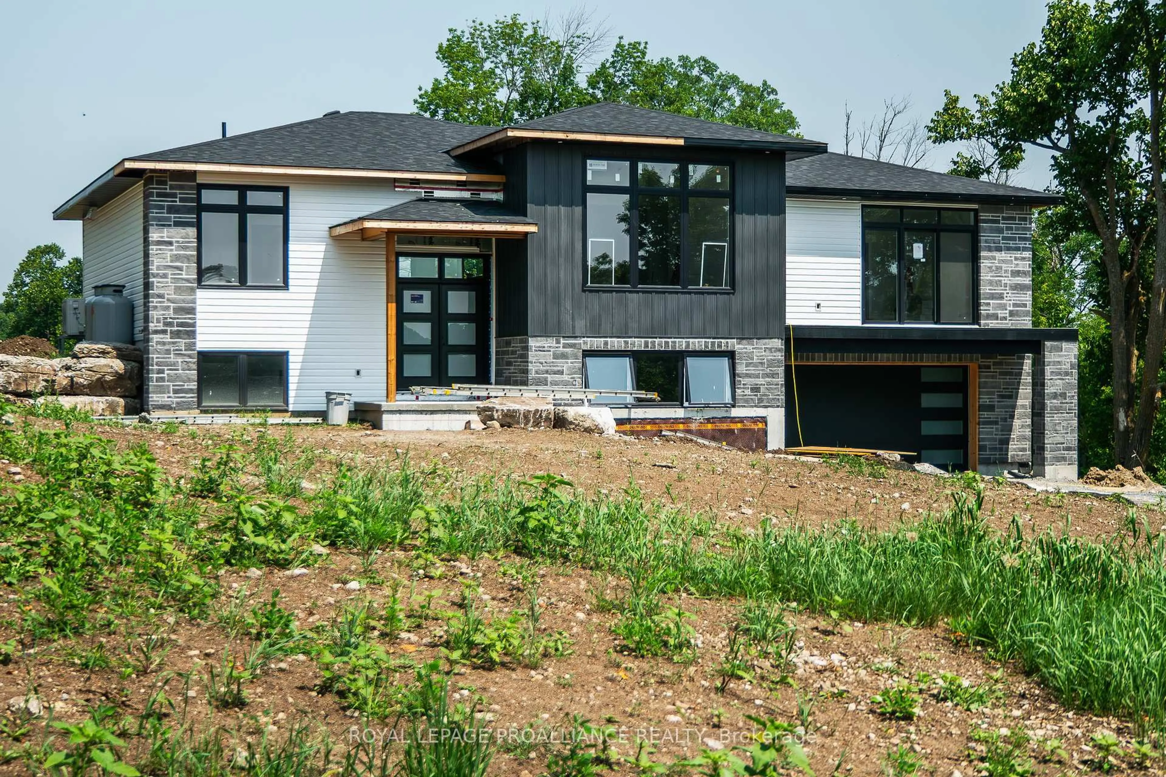 Home with brick exterior material, mountain view for 2778 Springbrook Rd, Stirling Ontario K0K 3E0