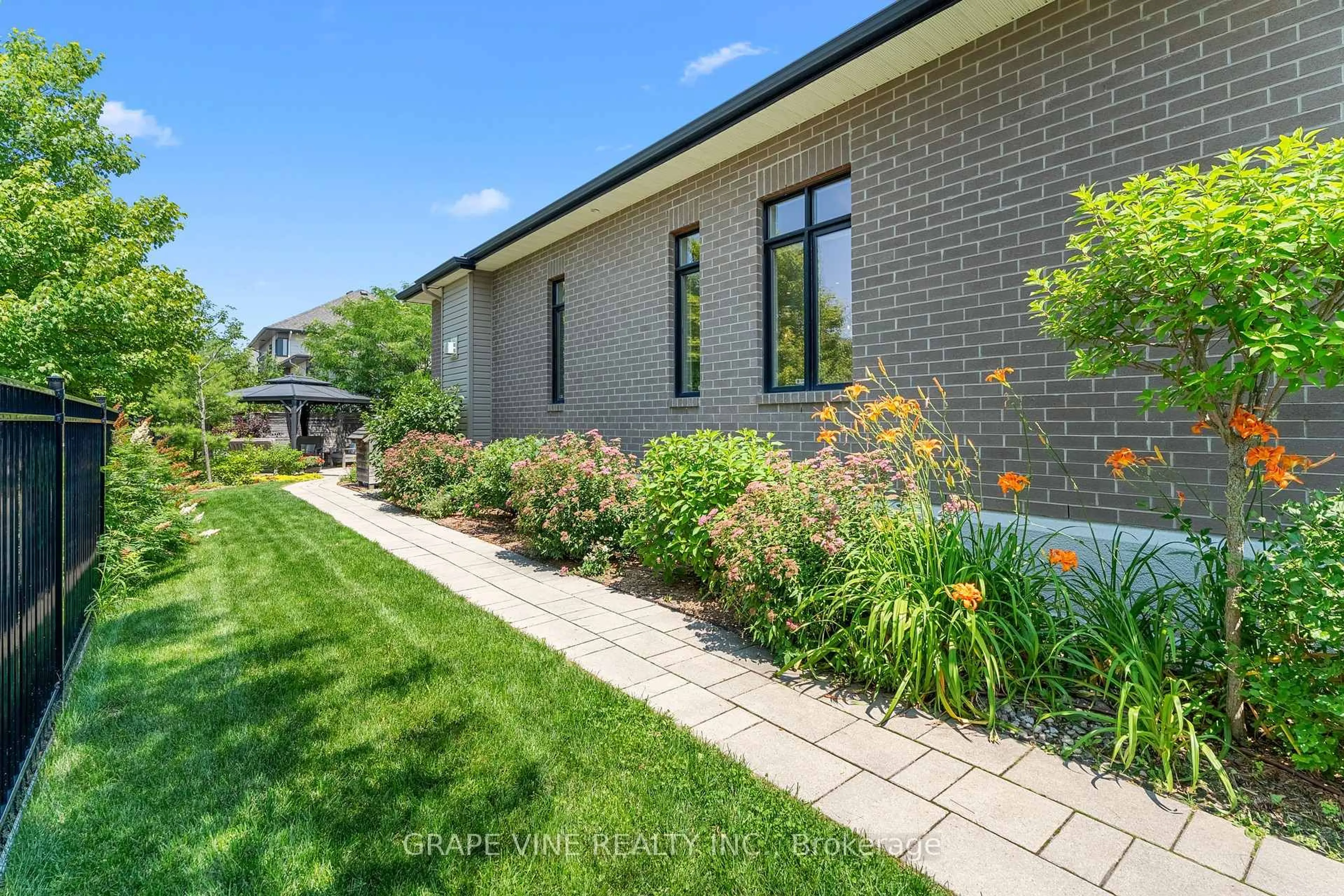 Home with brick exterior material, street for 227 Sunnyridge Cres, Ottawa Ontario K2M 0H2