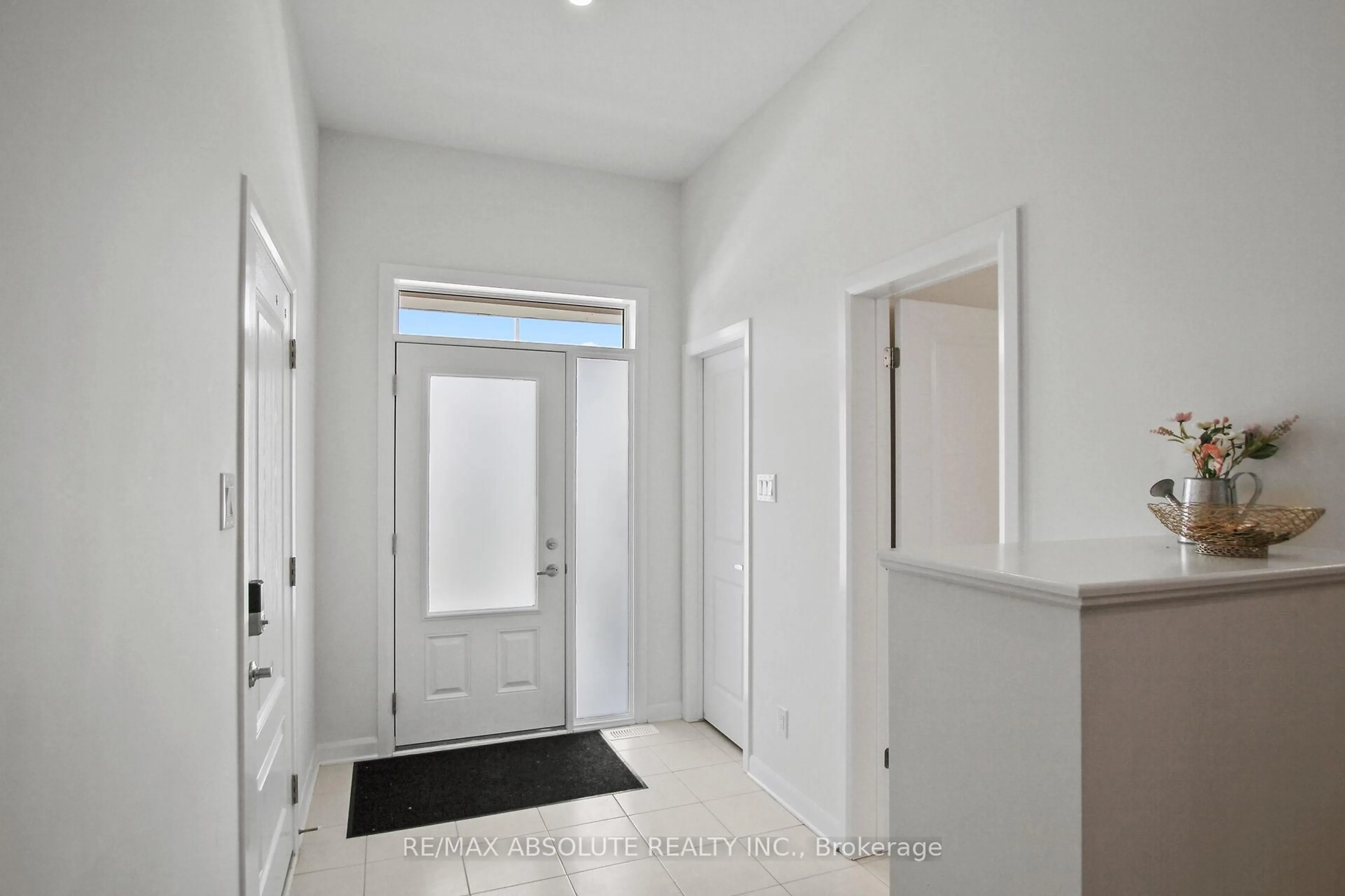 Indoor entryway for 145 Invention Blvd, Kanata Ontario K2W 0L9