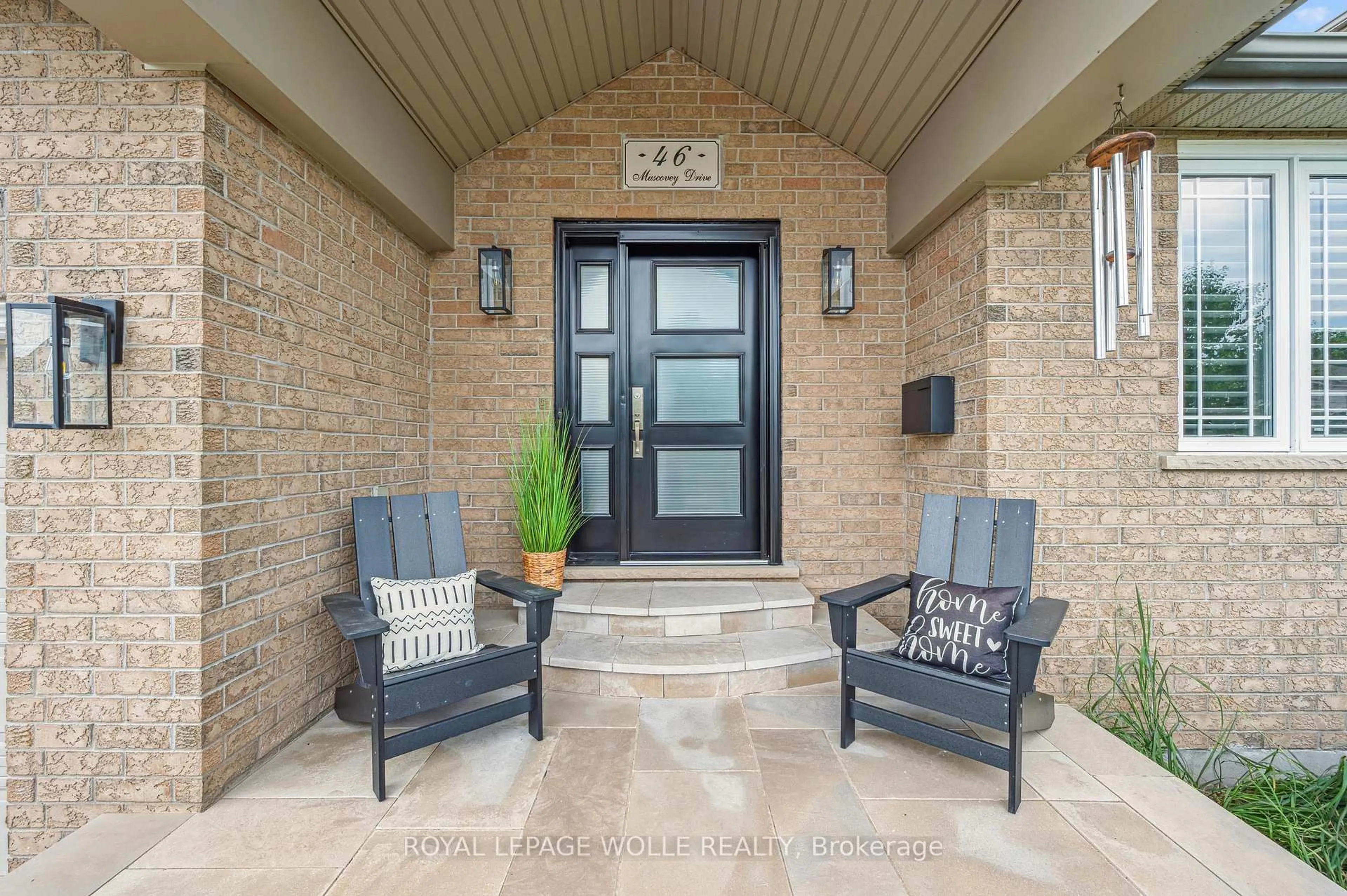 Indoor entryway for 46 Muscovey Dr, Woolwich Ontario N3B 3M6