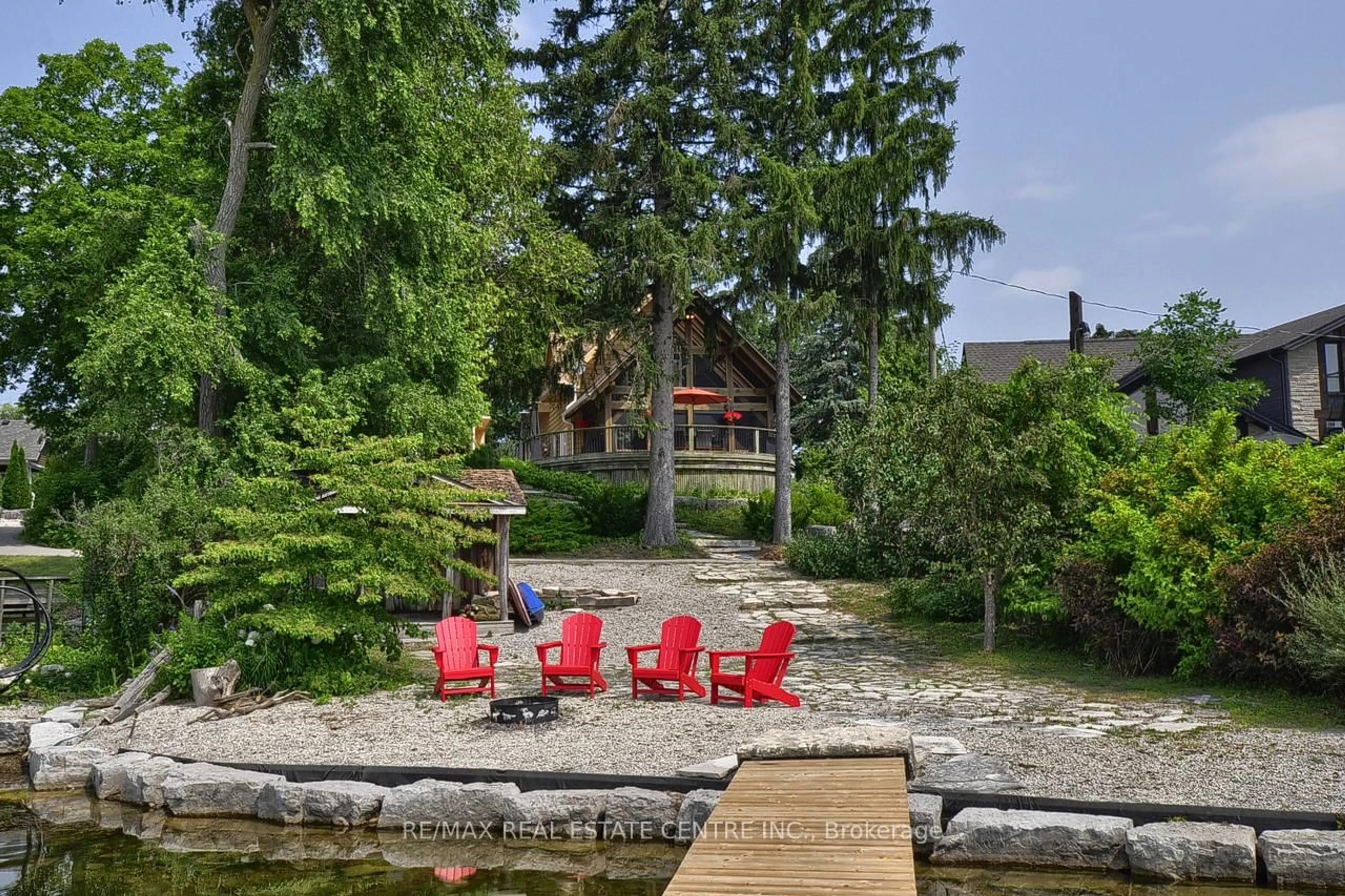 Patio, water/lake/river/ocean view for 6 Lake Ave, Puslinch Ontario N3C 2V4