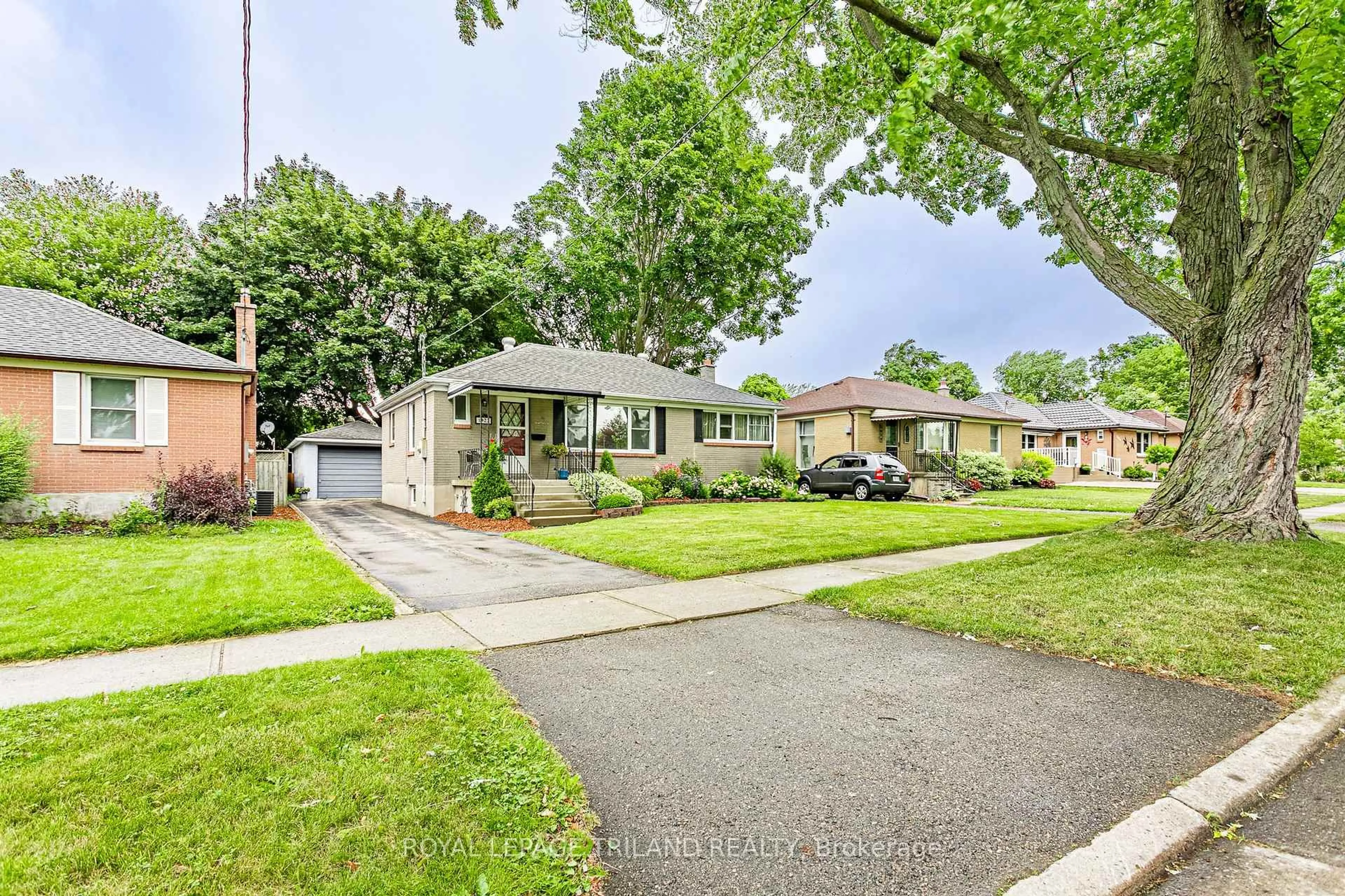Unknown for 1822 Park Ave, London East Ontario N5W 2J5