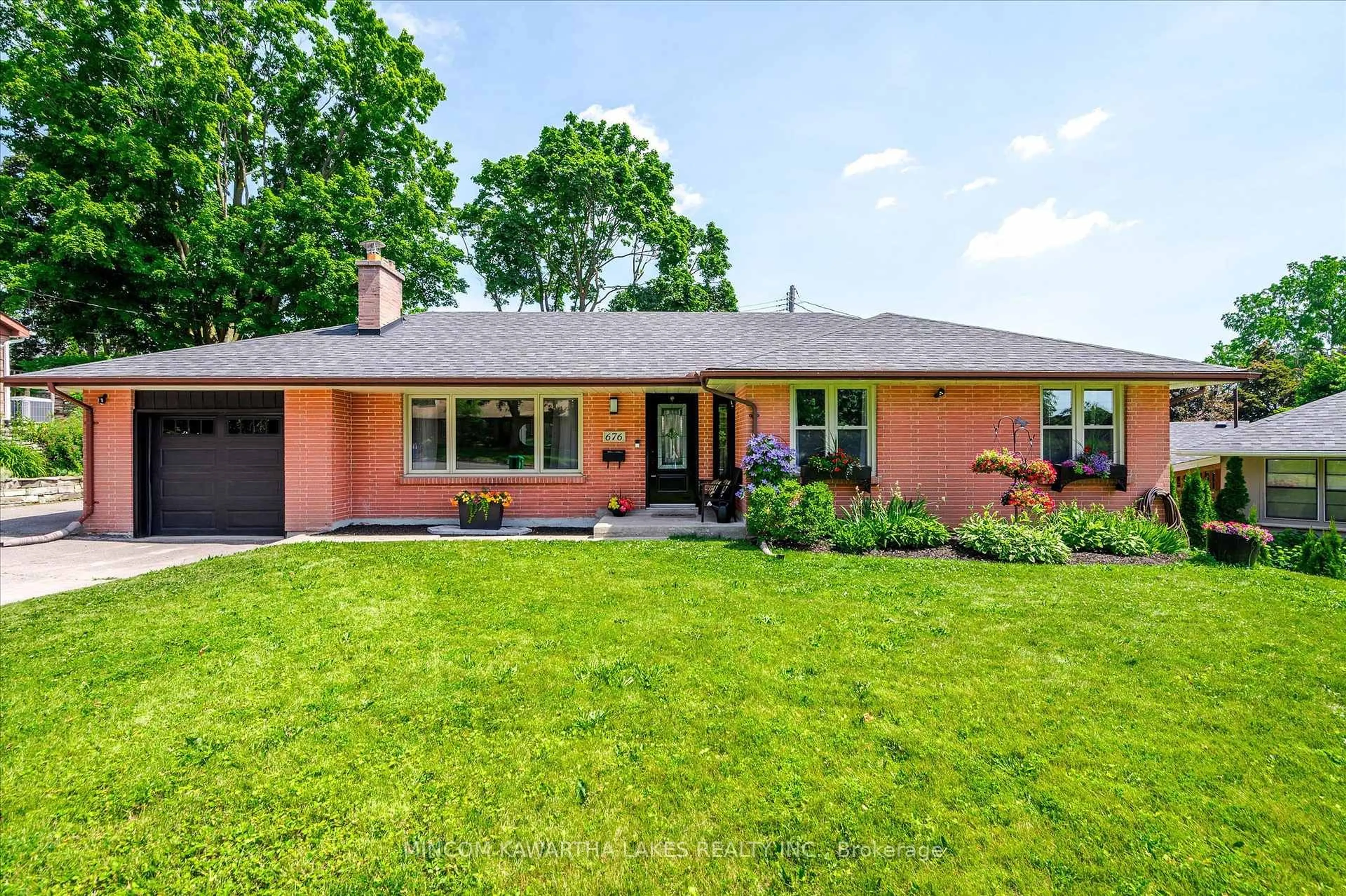 Home with brick exterior material, street for 676 Victory Cres, Peterborough Central Ontario K9J 4T3
