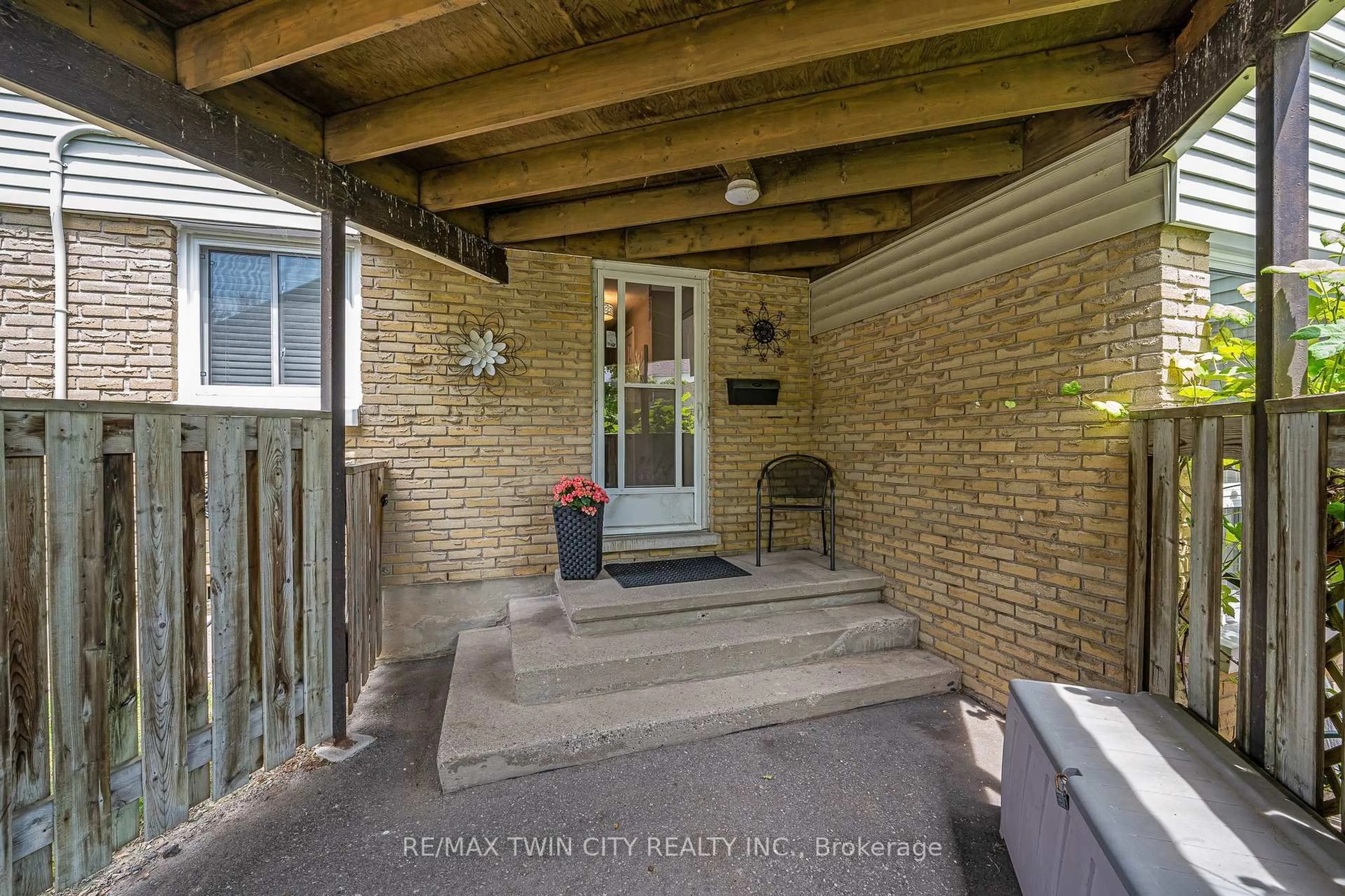 Patio, street for 415 Morgan Ave #15, Kitchener Ontario N2A 2V6