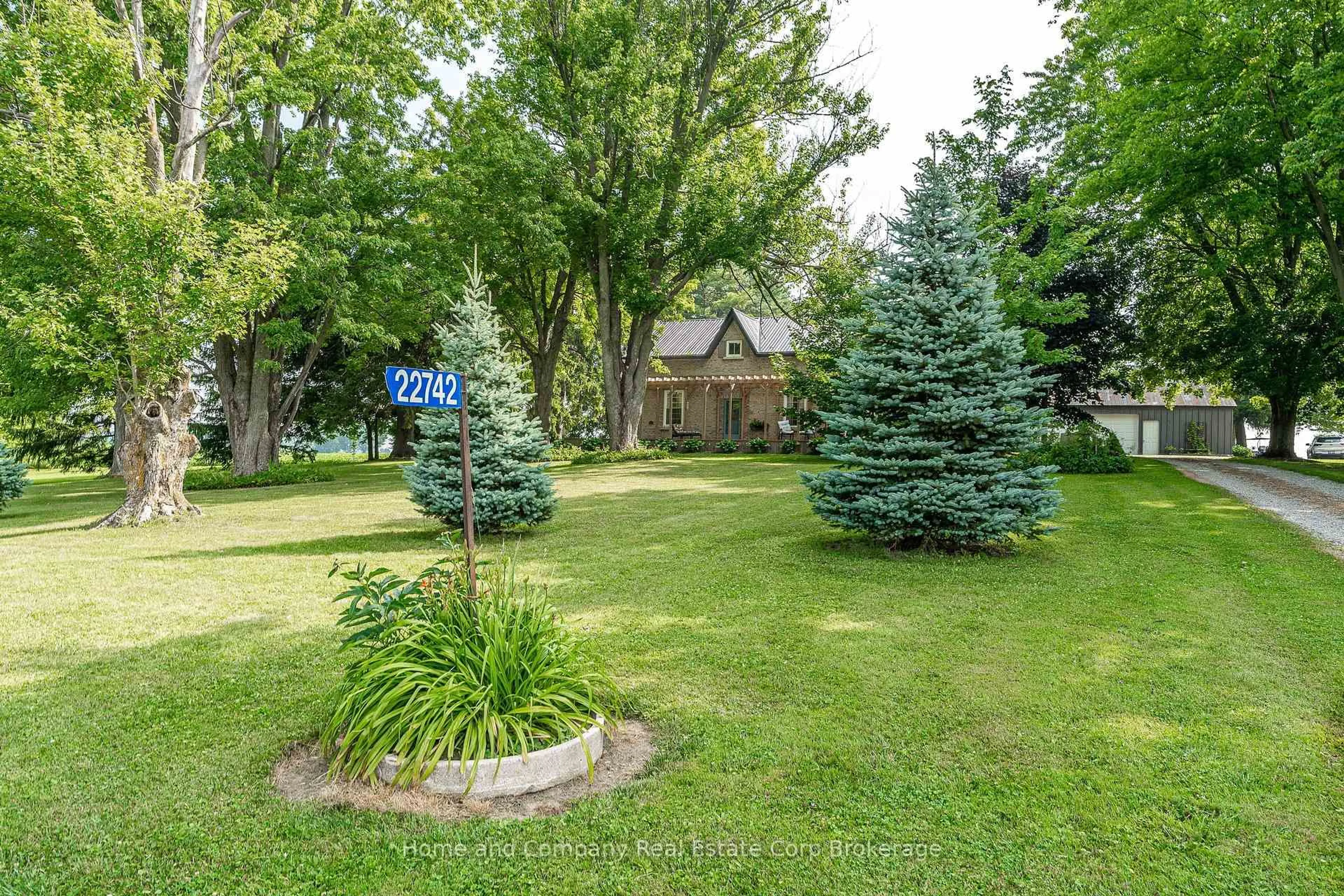 Patio, unknown for 22742 Nissouri Rd, Thames Centre Ontario N0M 2P0