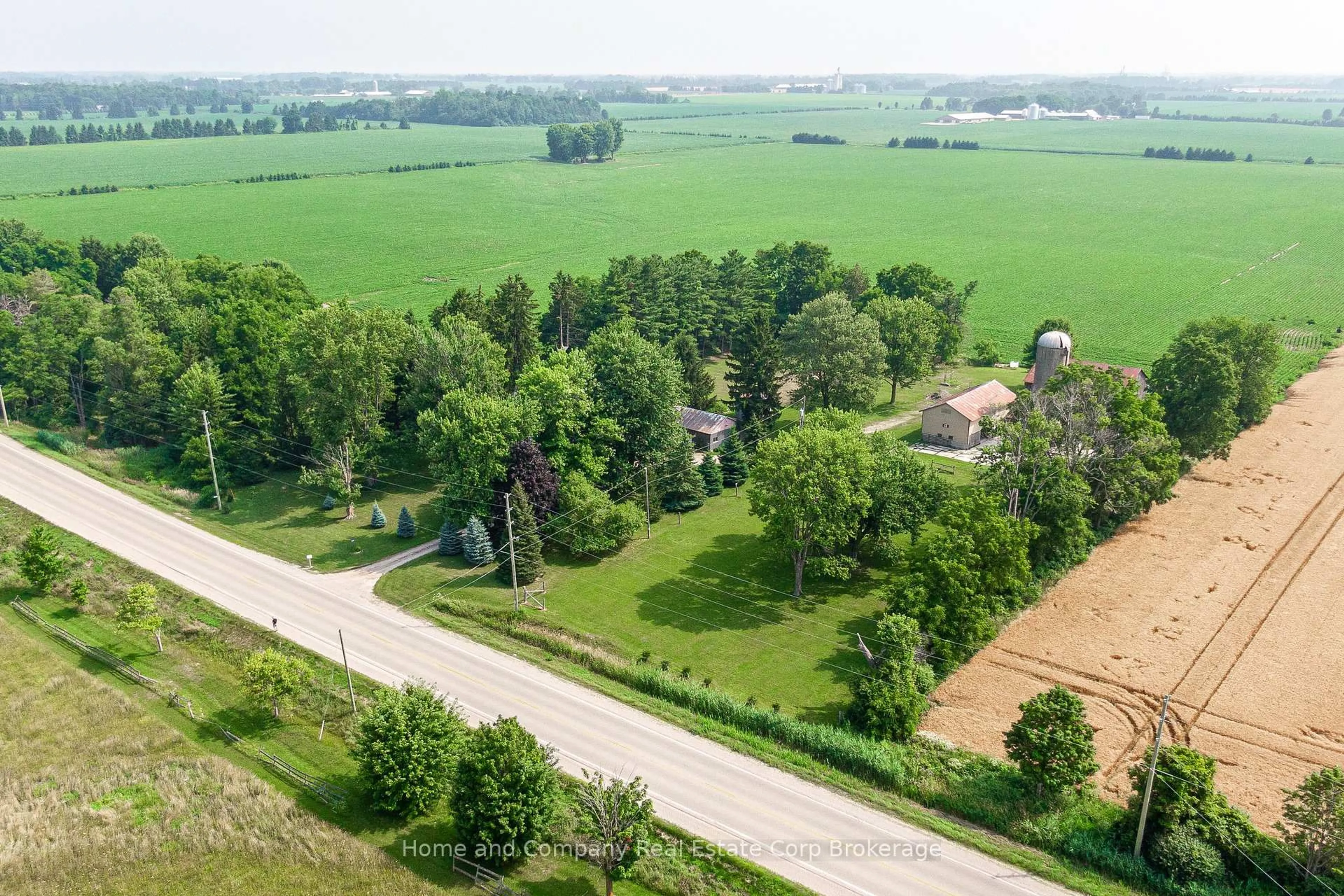 A pic from outside/outdoor area/front of a property/back of a property/a pic from drone, street for 22742 Nissouri Rd, Thames Centre Ontario N0M 2P0