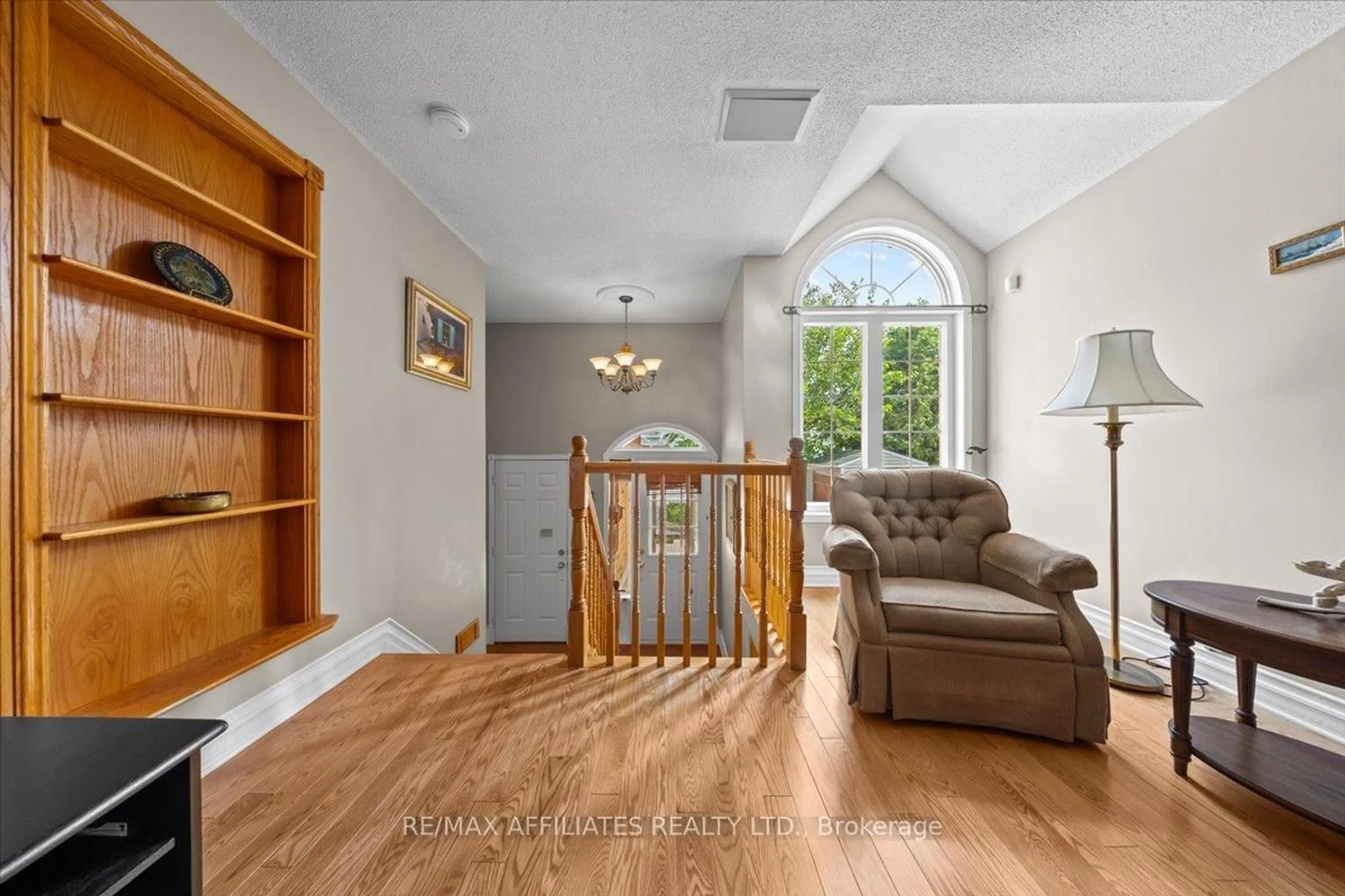 Unknown for 1694 Toulouse Cres, Ottawa Ontario K1C 6K3