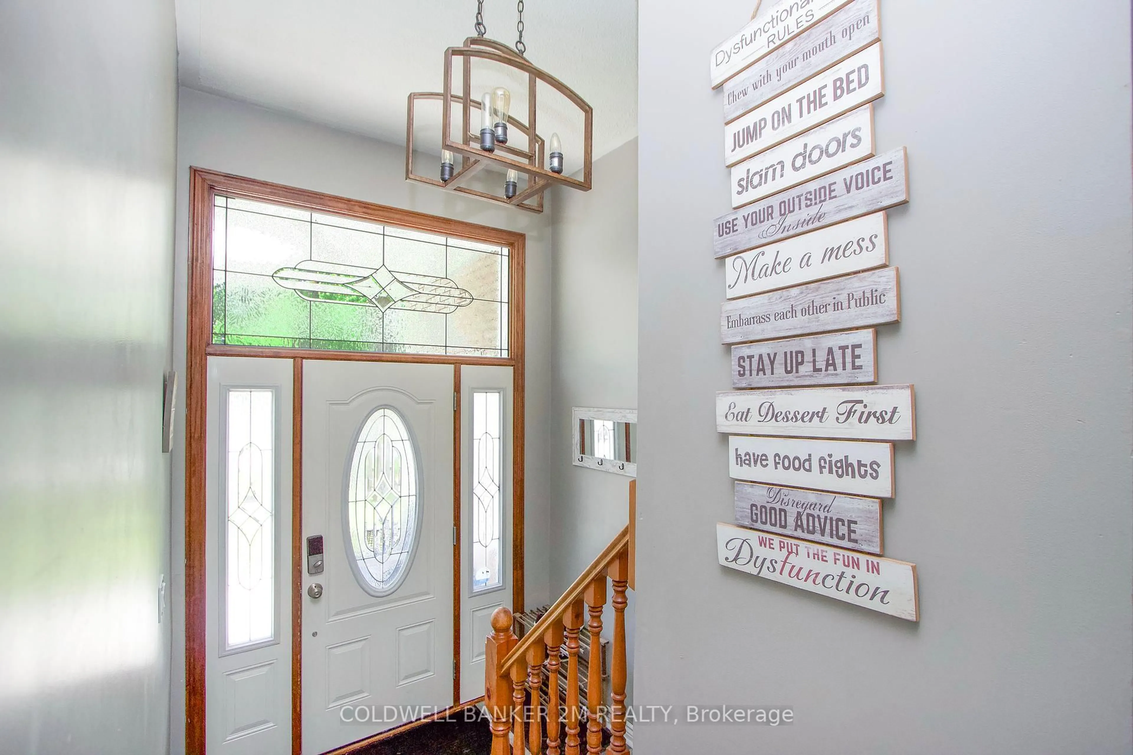 Indoor entryway for 27 Anne St, Cavan Monaghan Ontario L0A 1G0