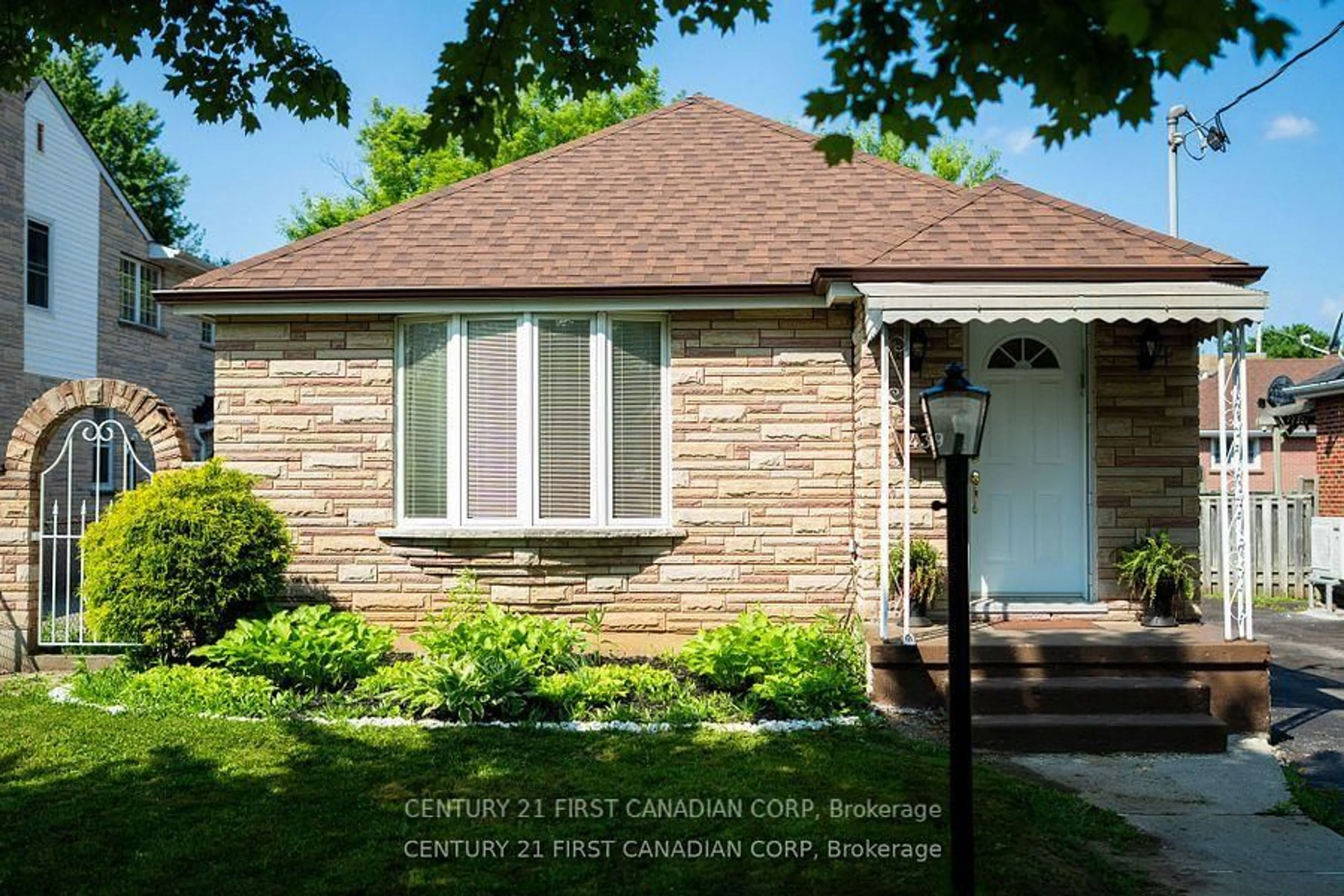 Home with brick exterior material, street for 439 Hale St, London East Ontario N5W 1G5