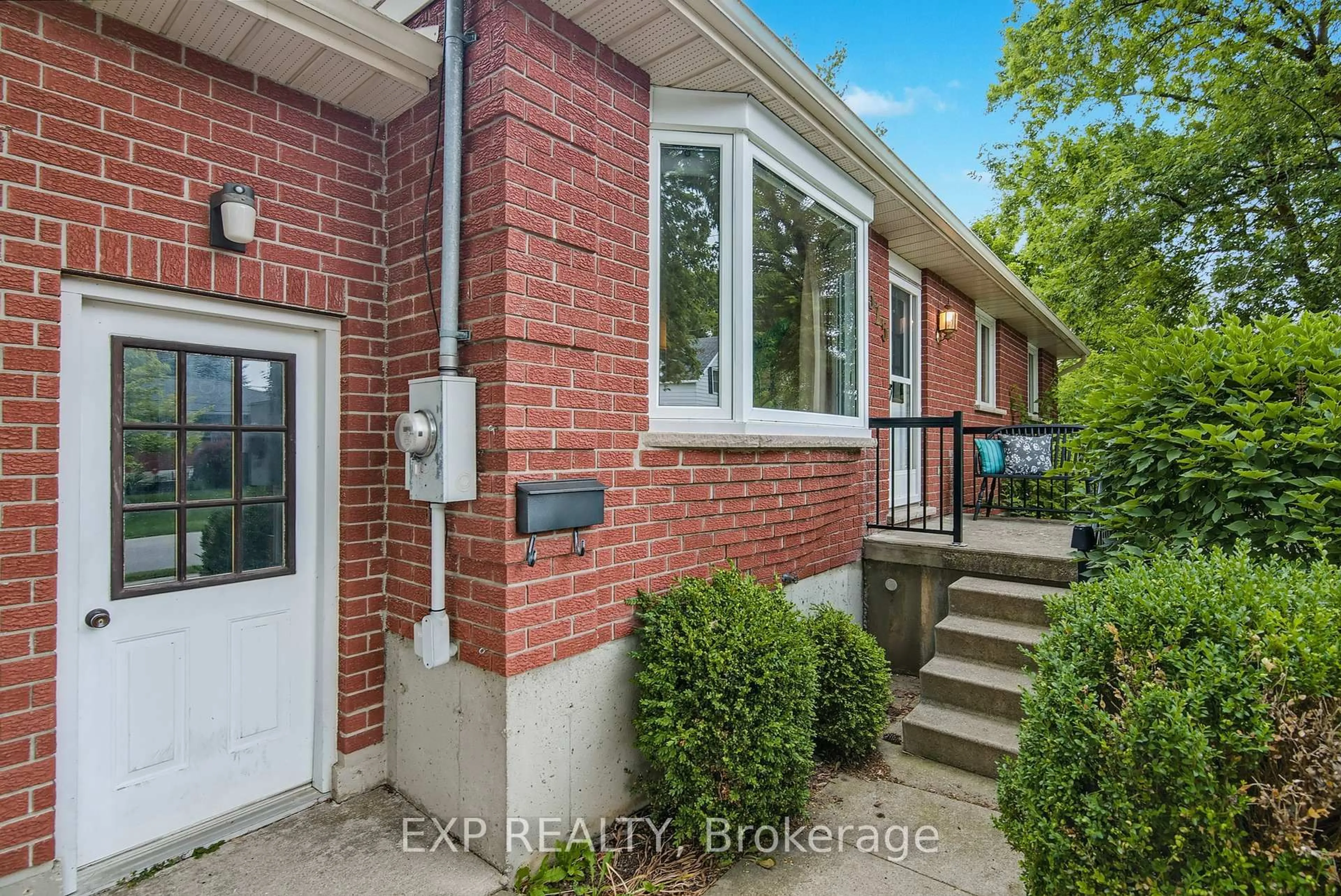 Home with brick exterior material, unknown for 515 Elm Ave, North Perth Ontario N4W 3G3