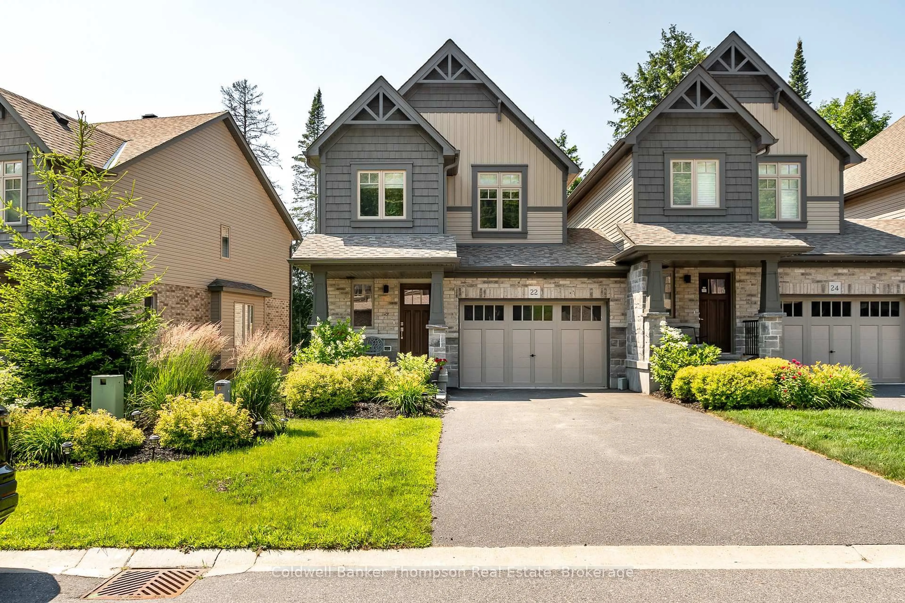 Home with brick exterior material, street for 22 Kelsey Madison Crt, Huntsville Ontario P1H 0E2