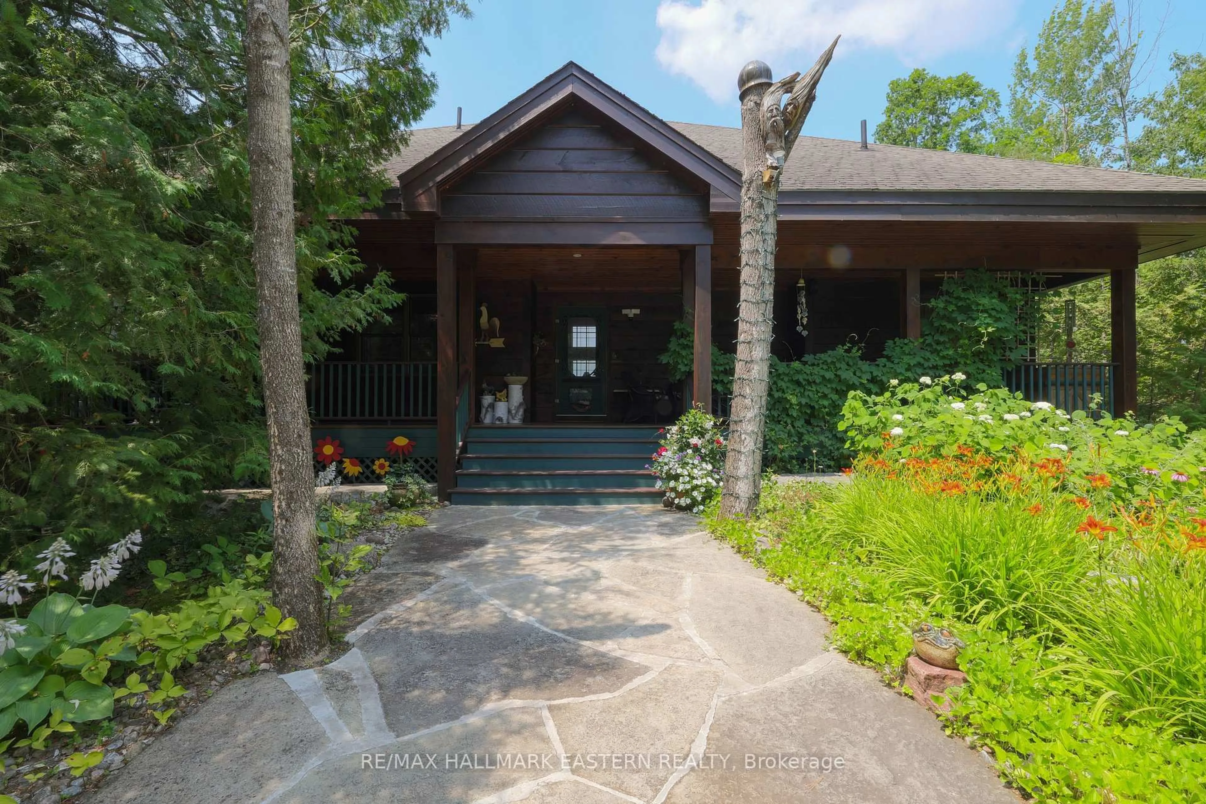 Indoor foyer for 538 Rishor Ave, Douro-Dummer Ontario K0L 2H0