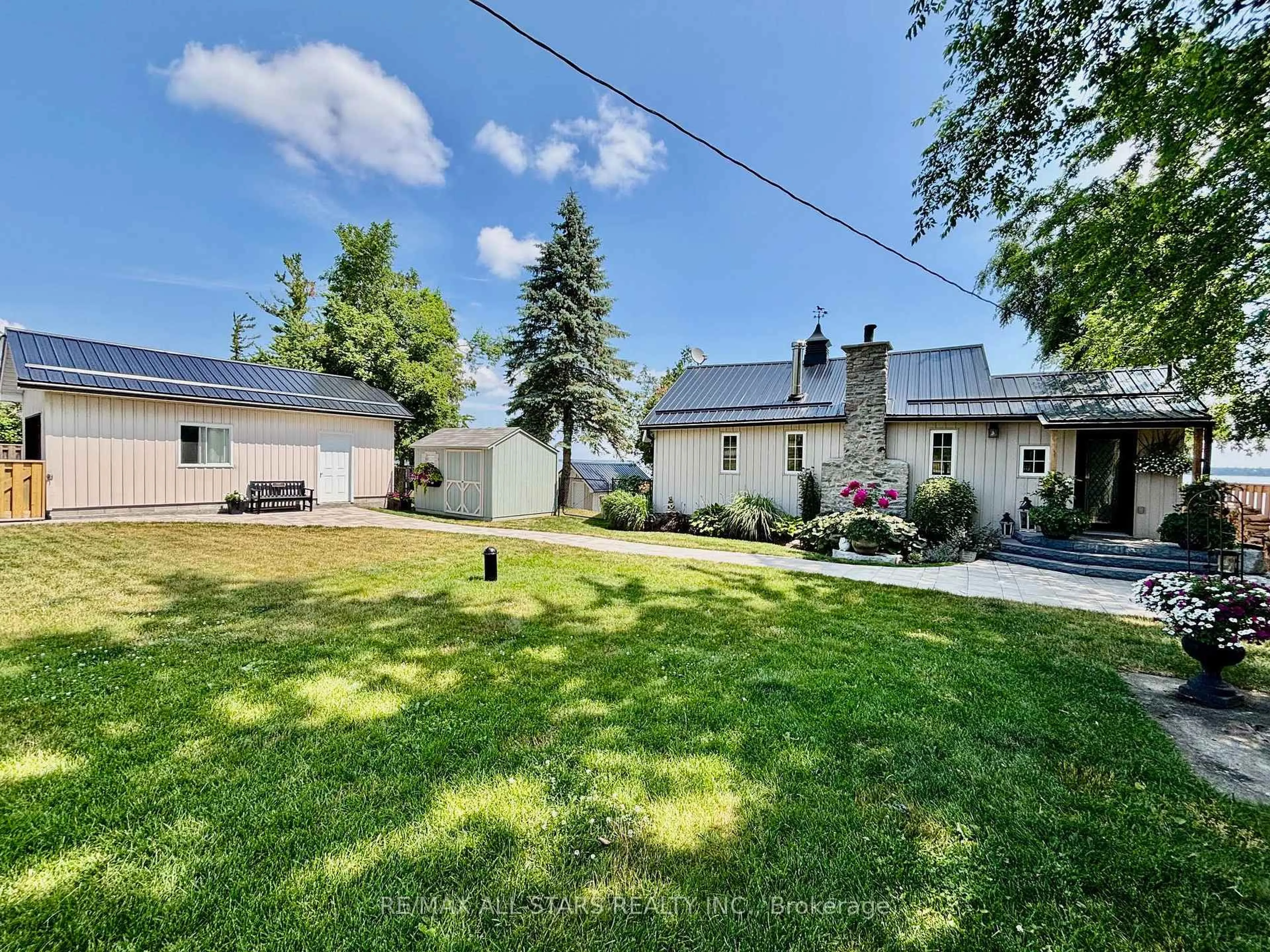 A pic from outside/outdoor area/front of a property/back of a property/a pic from drone, street for 25 Bayview Rd, Kawartha Lakes Ontario K0M 1N0