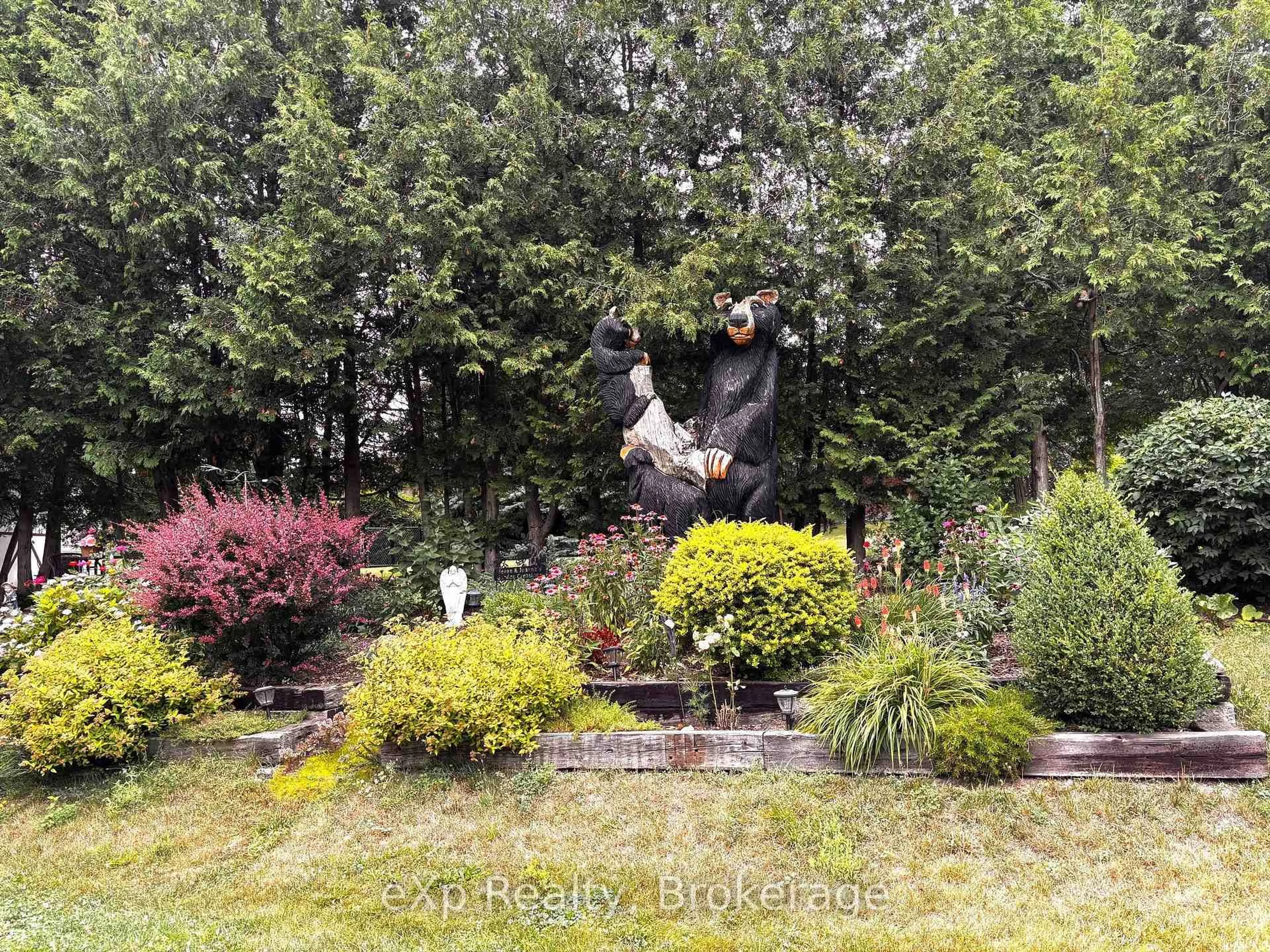 Blurry image for 125 Hinks St #306, Brockton Ontario N0G 2V0