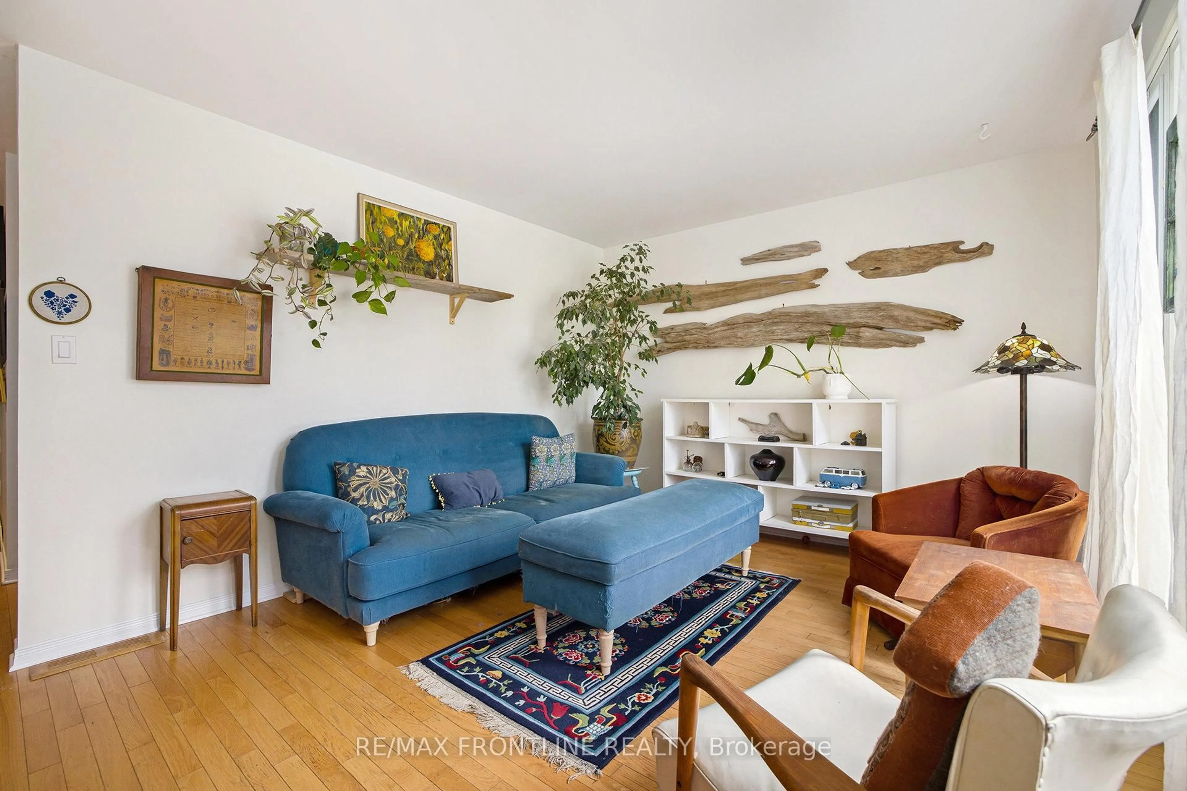 Living room with furniture, unknown for 13 Haggart St, Perth Ontario K7H 2Z5