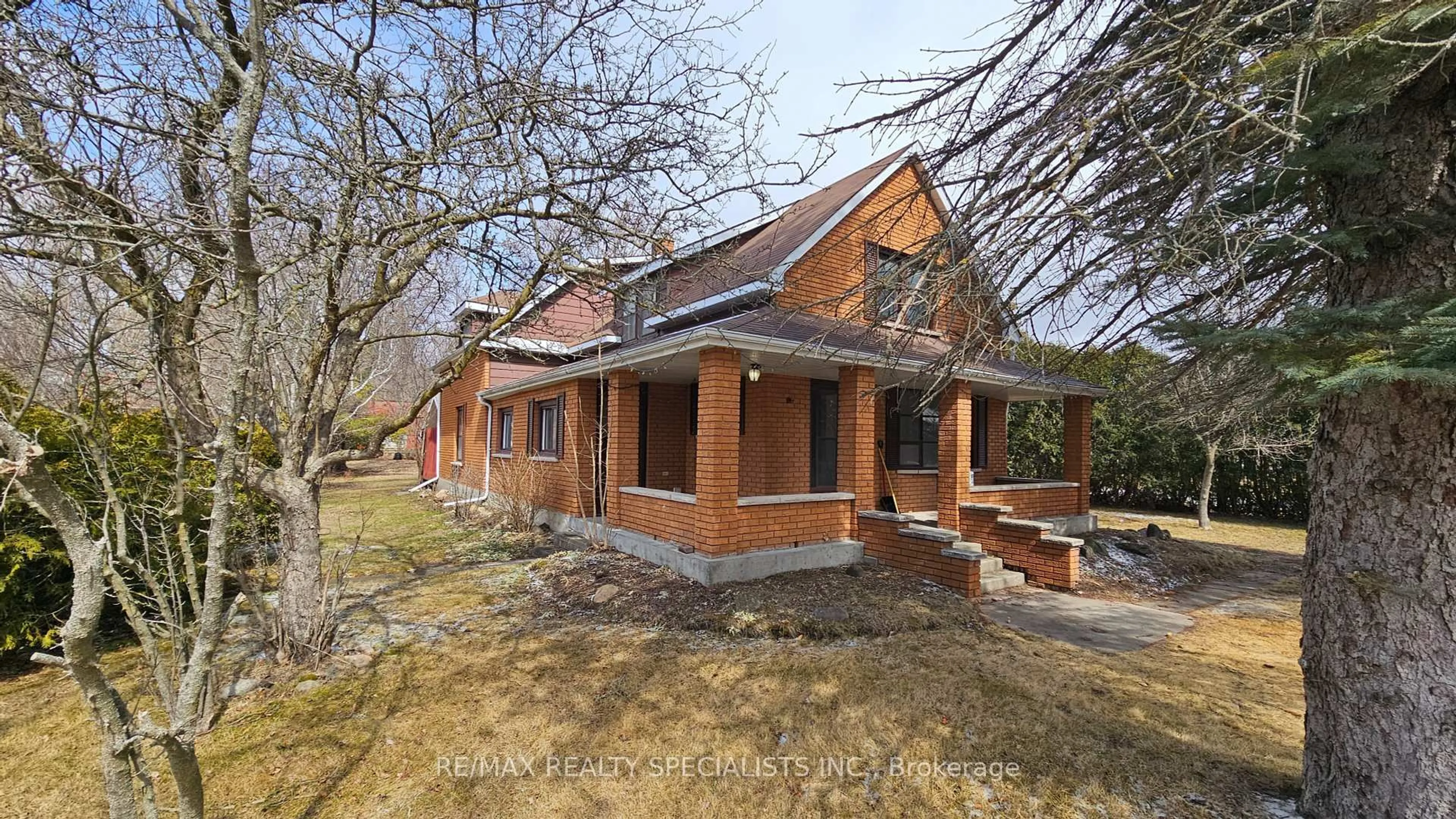 Home with brick exterior material, building for 18130 Telephone Rd, Ingleside Ontario K8V 5P4