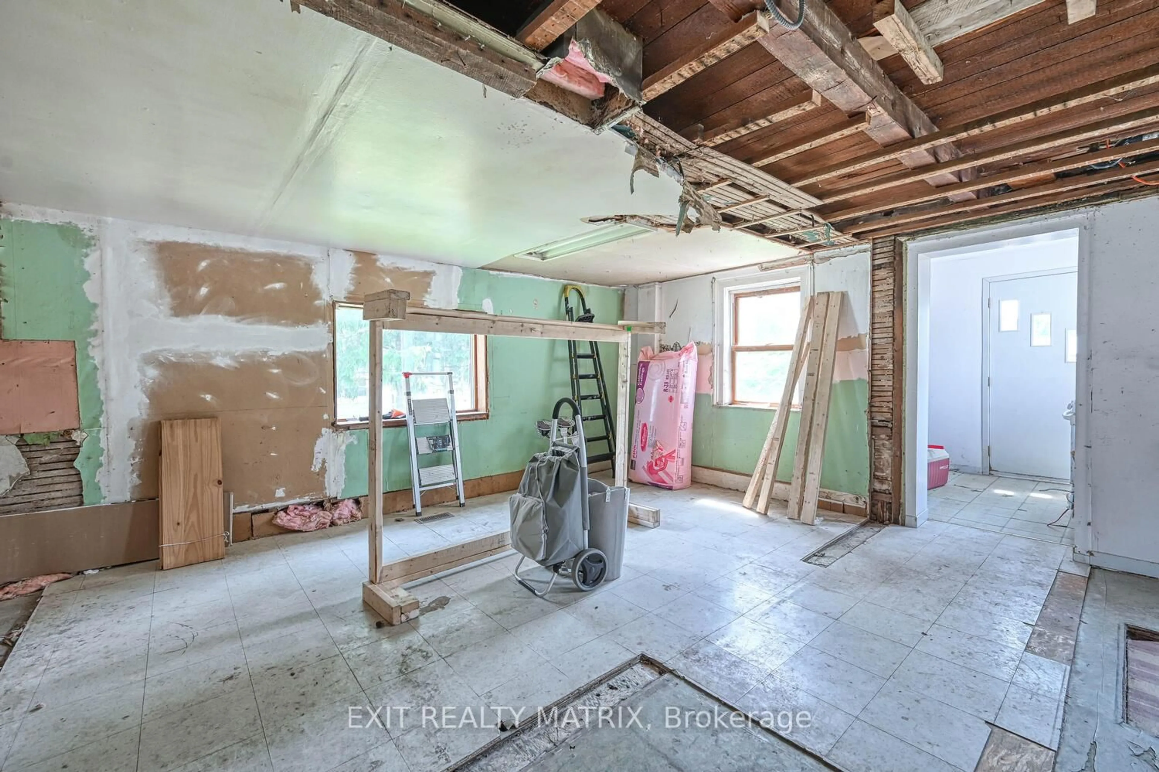 A pic of a room for 7771 Lawrence St, Vernon Ontario K0A 3J0