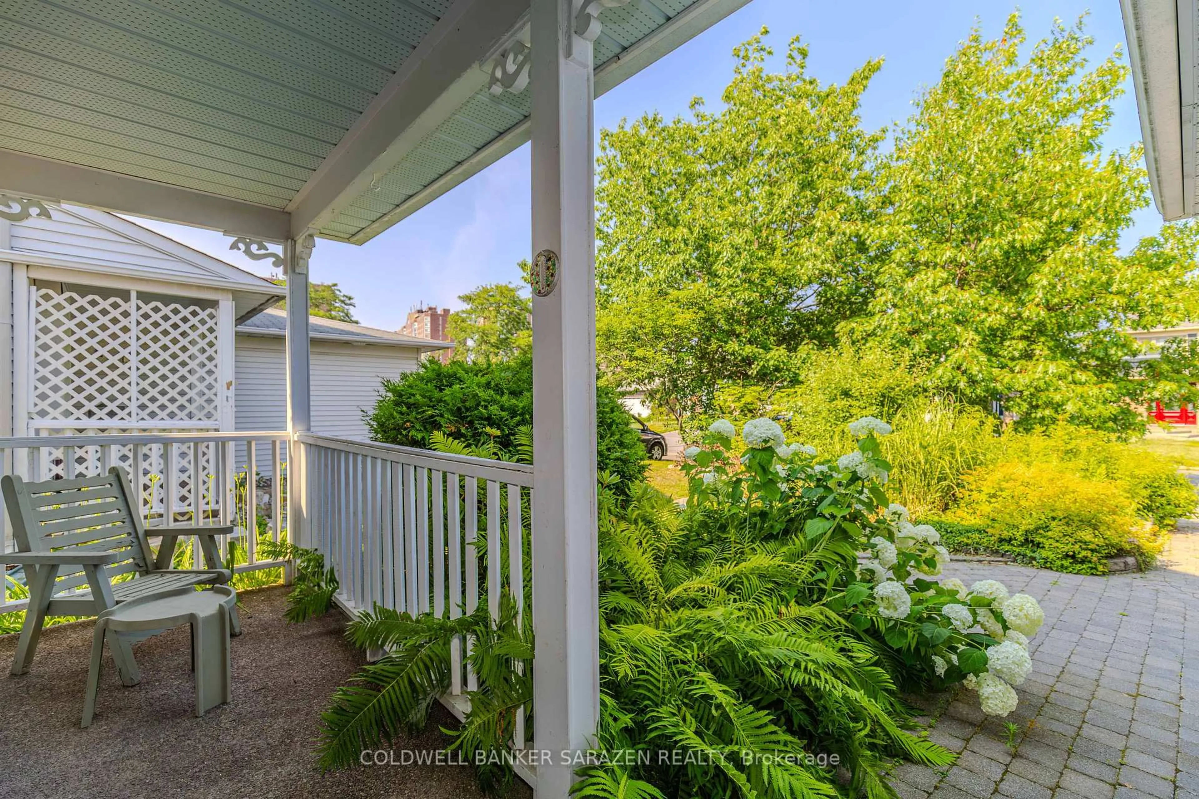 Patio, street for 2833 Mozart Crt, Ottawa Ontario K1T 2P6