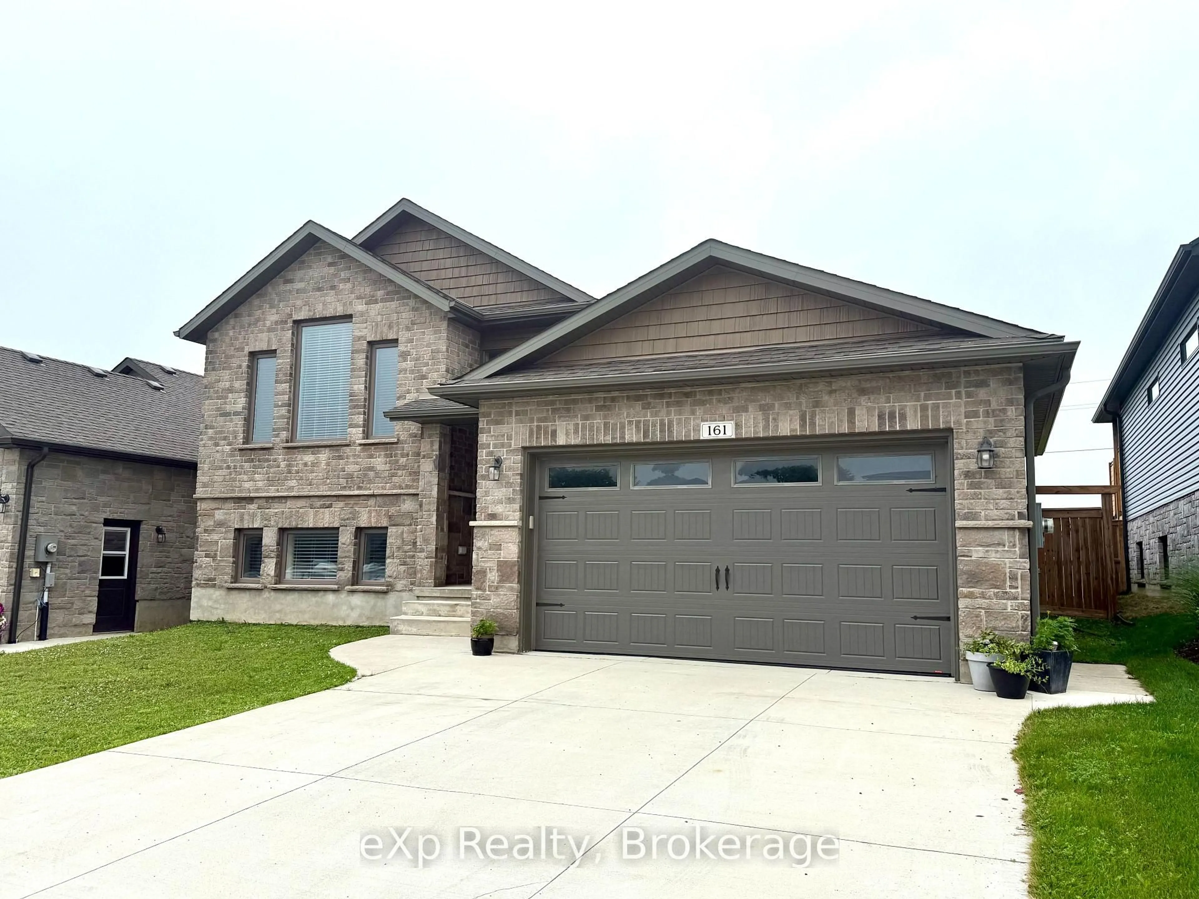 Home with brick exterior material, street for 161 17th Ave A, Hanover Ontario N4N 0B5