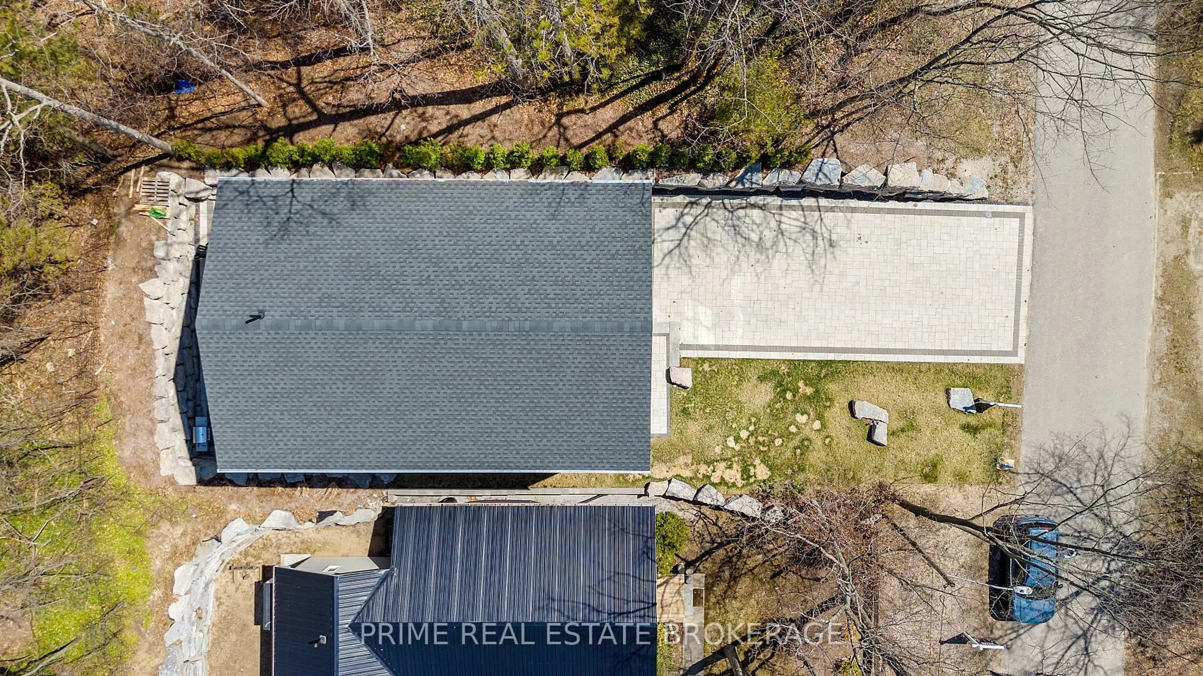 A pic from outside/outdoor area/front of a property/back of a property/a pic from drone, water/lake/river/ocean view for 35 Walker St, Lambton Shores Ontario N0M 1T0