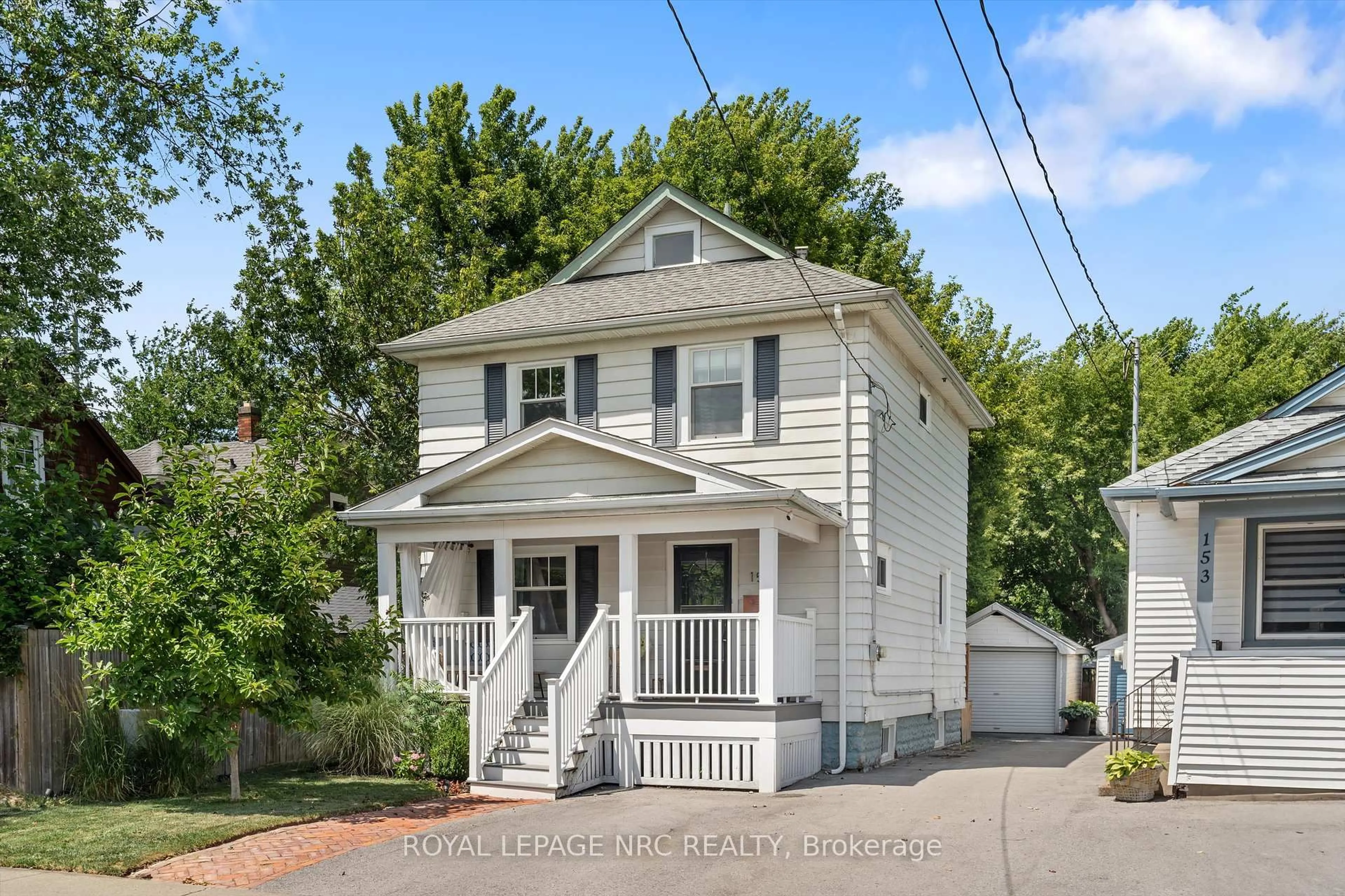 Home with vinyl exterior material, street for 151 Pleasant Ave, St. Catharines Ontario L2R 1Y4
