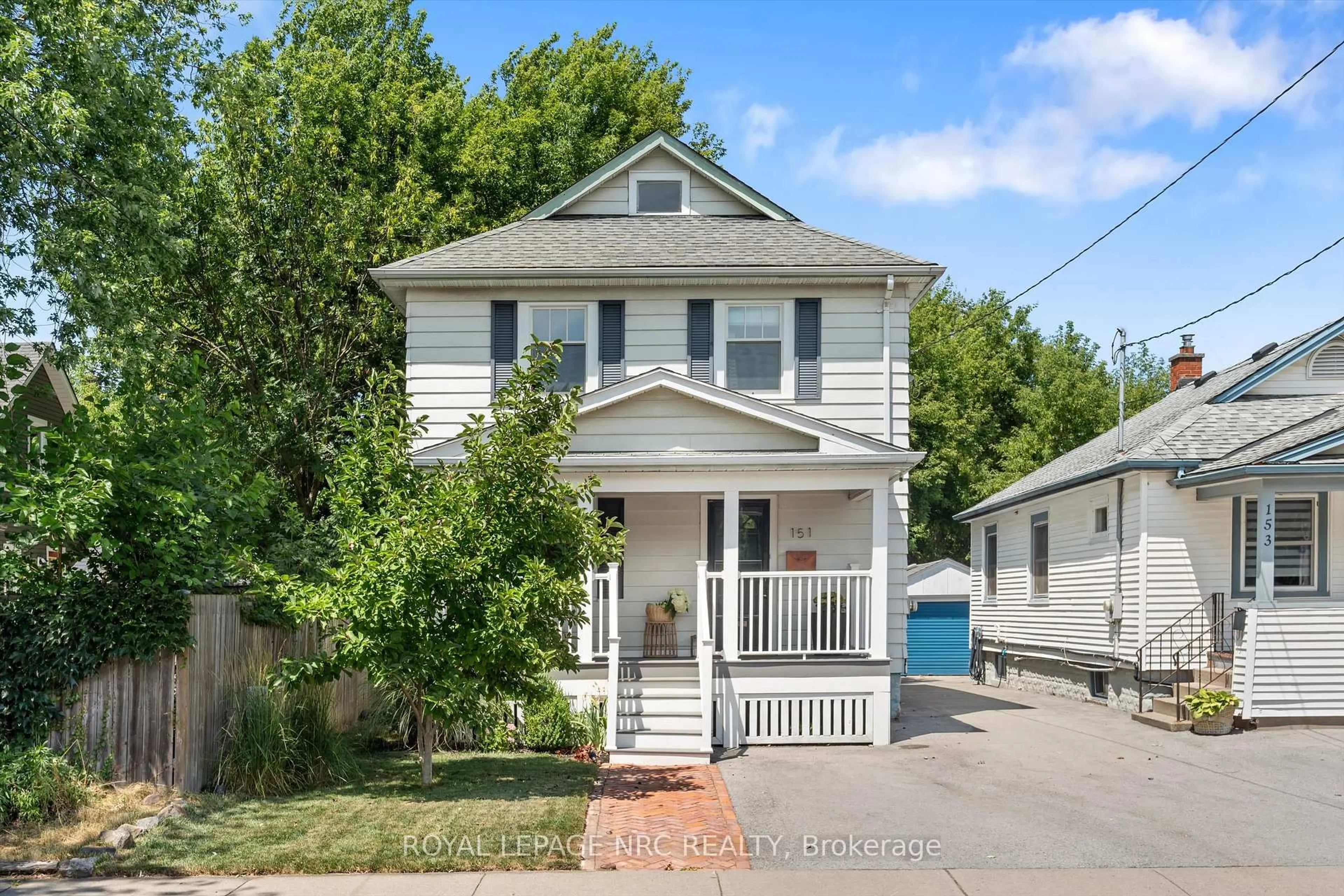 Home with vinyl exterior material, street for 151 Pleasant Ave, St. Catharines Ontario L2R 1Y4