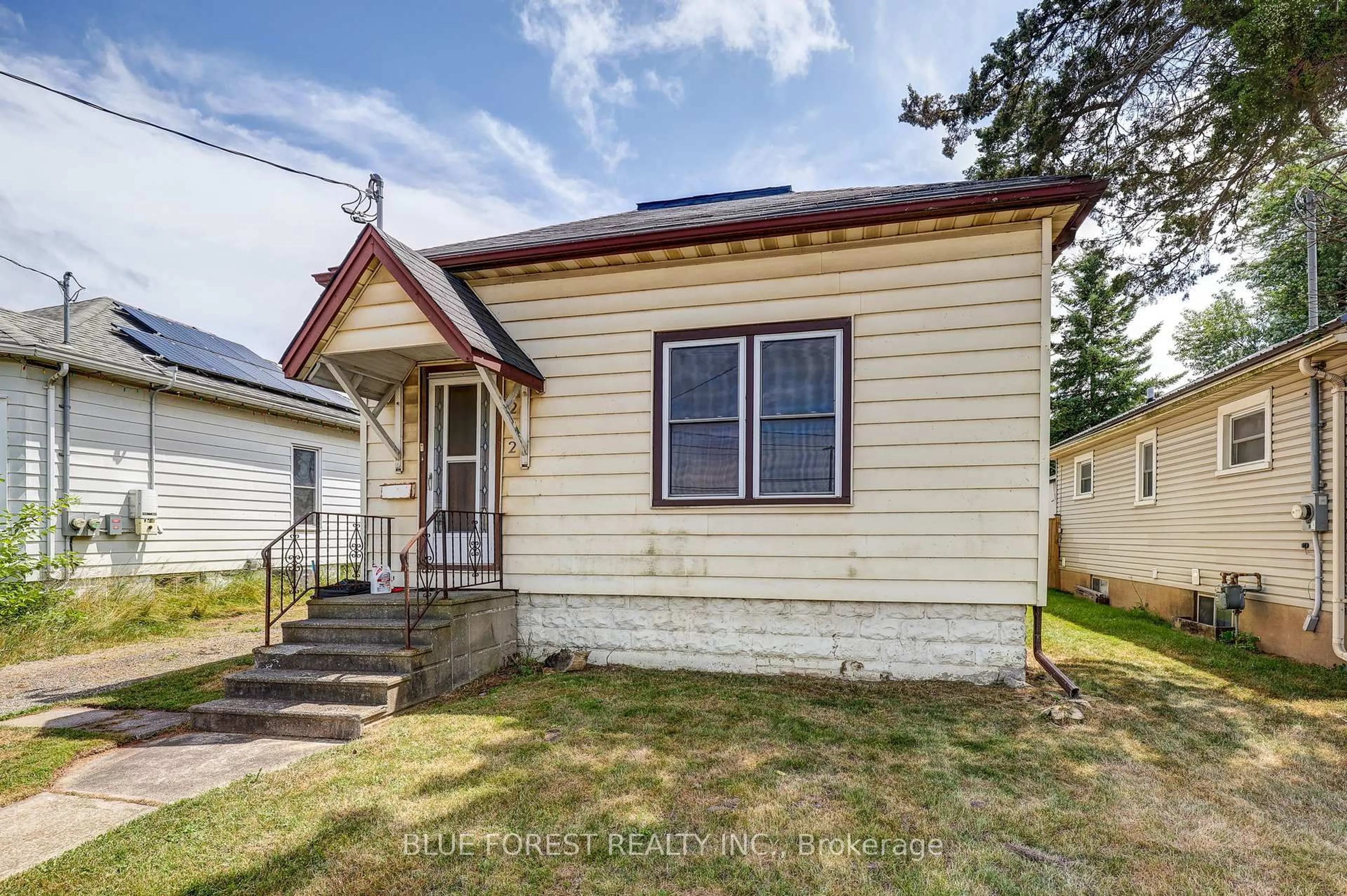 Unknown for 272 Wellington St, St. Thomas Ontario N5R 2S8