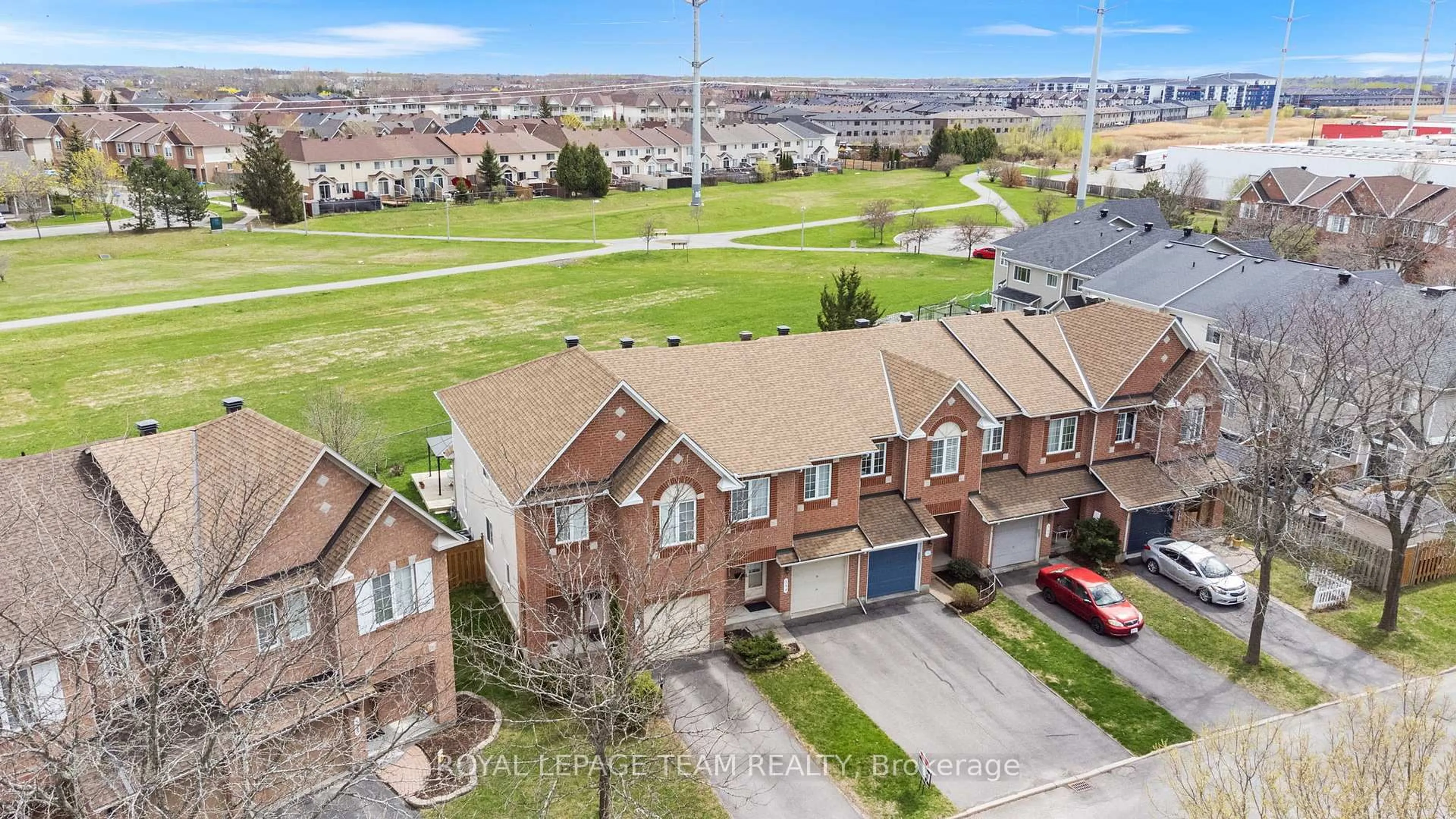 A pic from outside/outdoor area/front of a property/back of a property/a pic from drone, street for 544 Renaissance Dr, Ottawa Ontario K4A 4E8