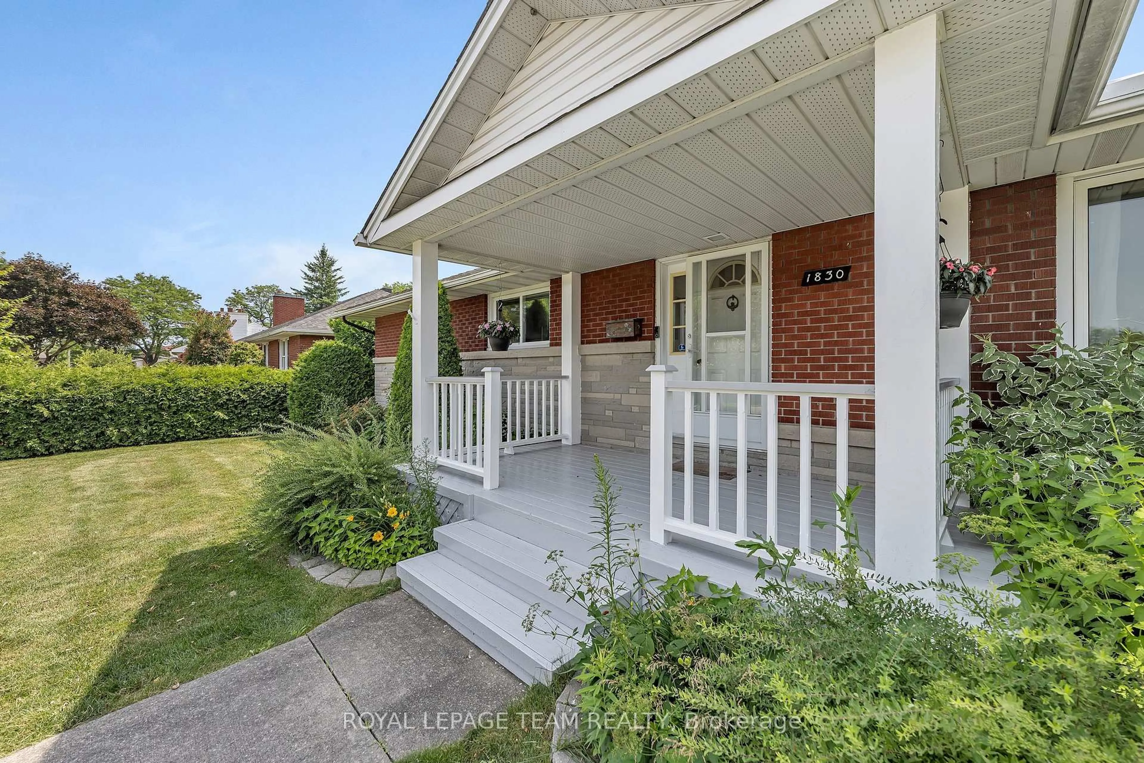 Unknown for 1830 Kerr Ave, Ottawa Ontario K2A 1J3