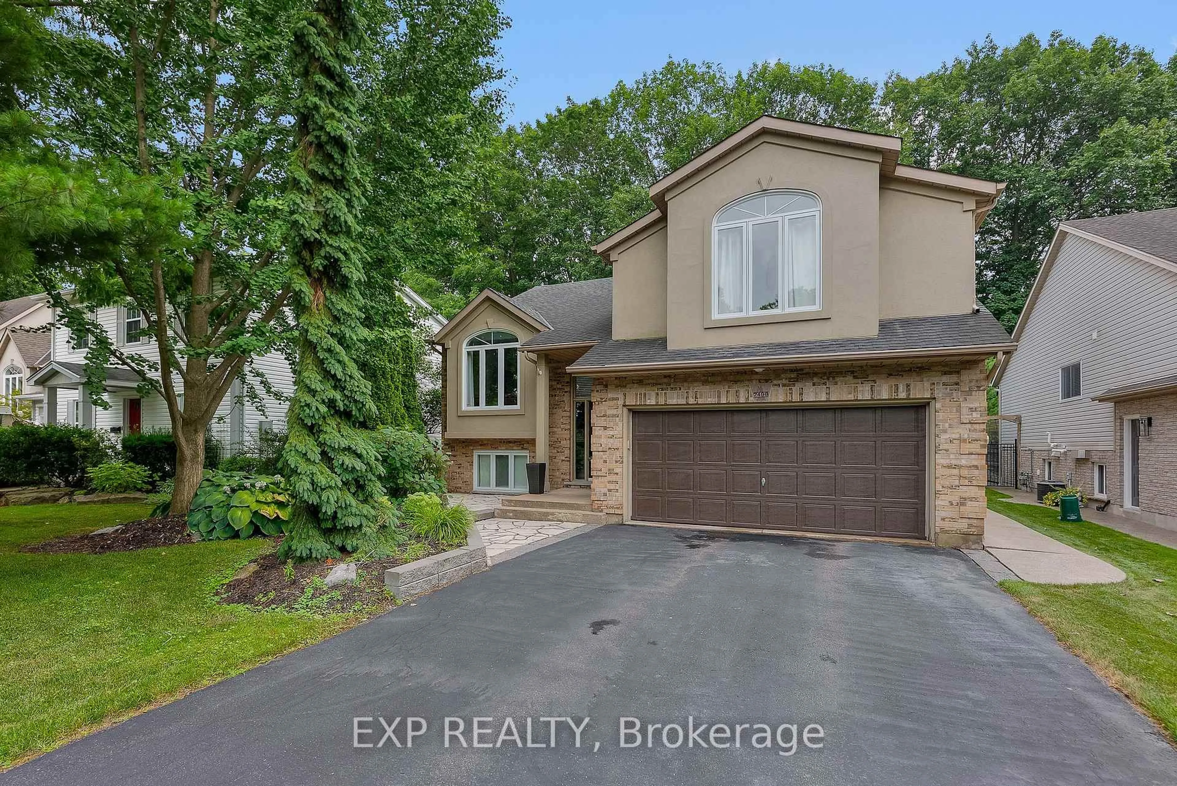 Home with brick exterior material, unknown for 7498 GREENDALE St, Niagara Falls Ontario L2H 3J2