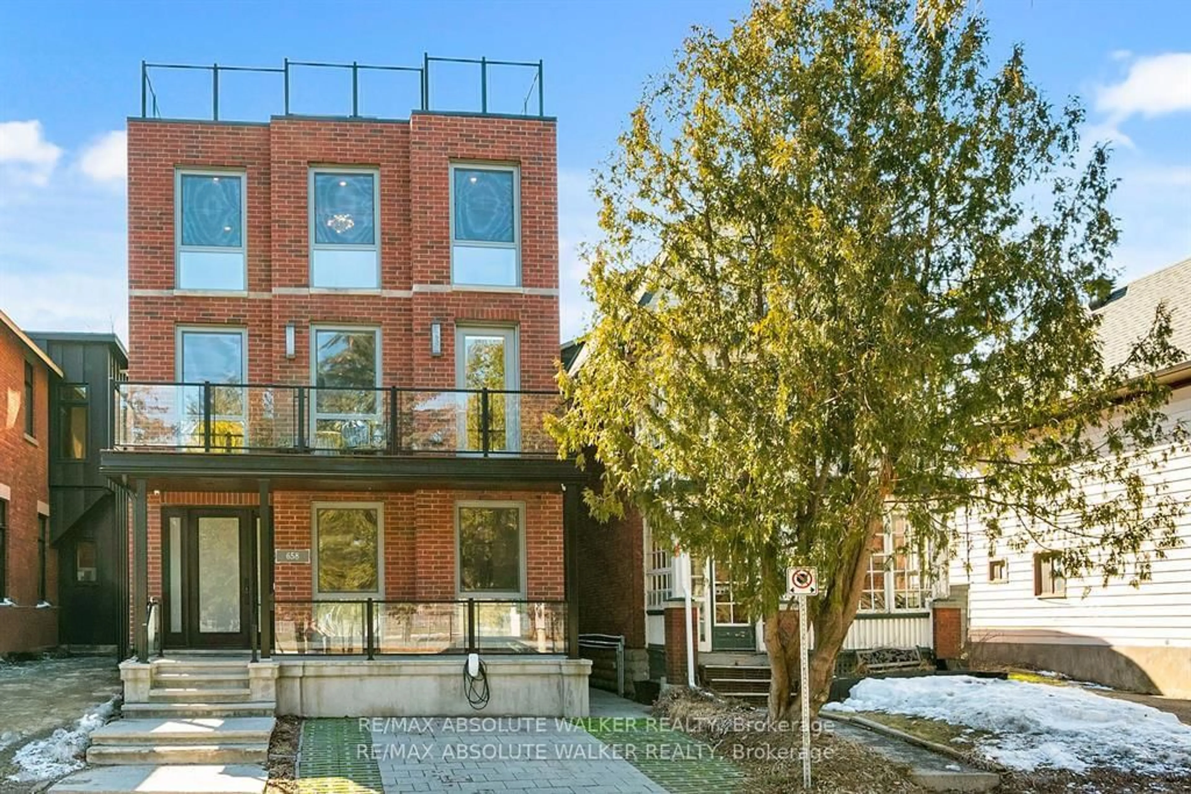Home with brick exterior material, street for 658 O'Connor St, Ottawa Ontario K1S 3R8