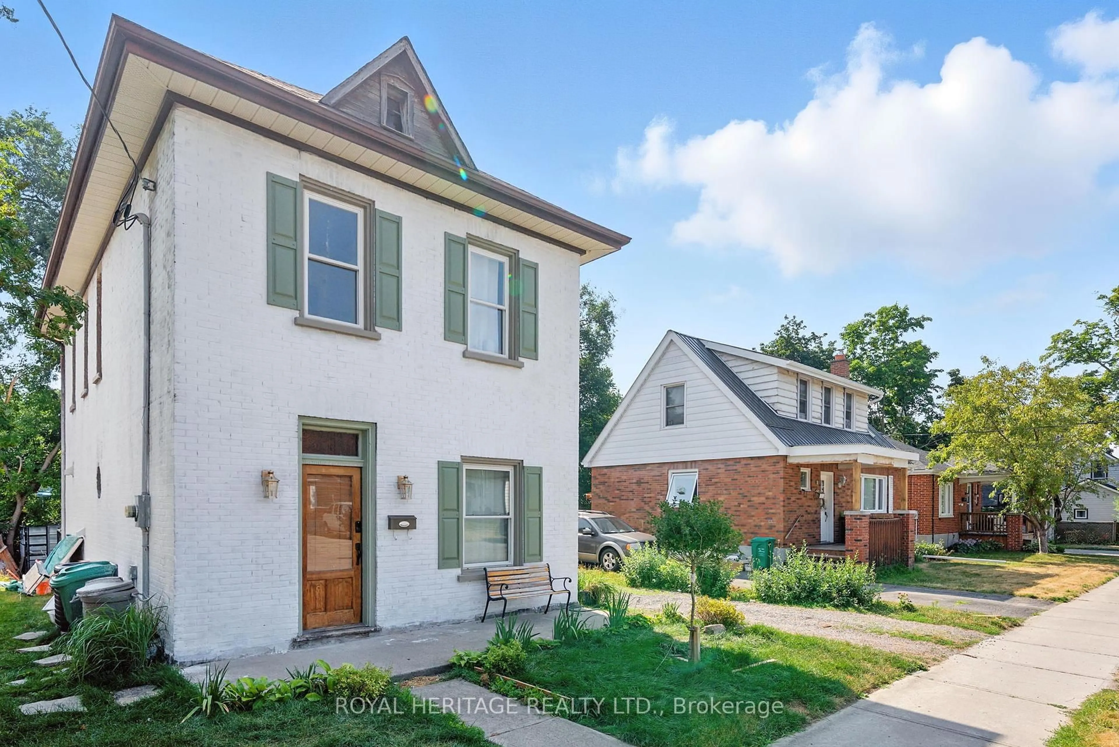 Home with brick exterior material, street for 584 Donegal St, Peterborough Central Ontario K9H 4M4