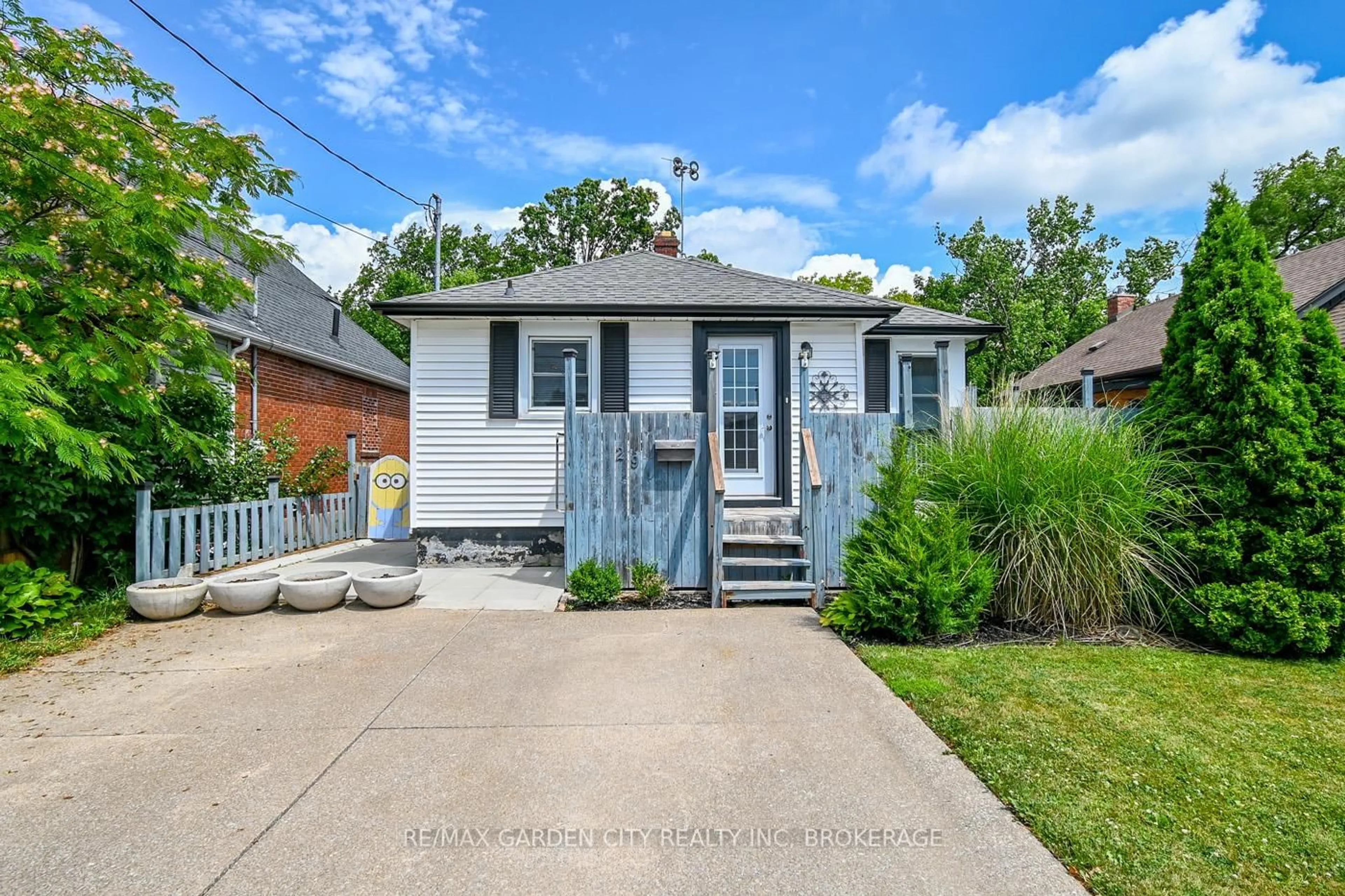Unknown for 29 Rosedale Ave, St. Catharines Ontario L2P 1Y6