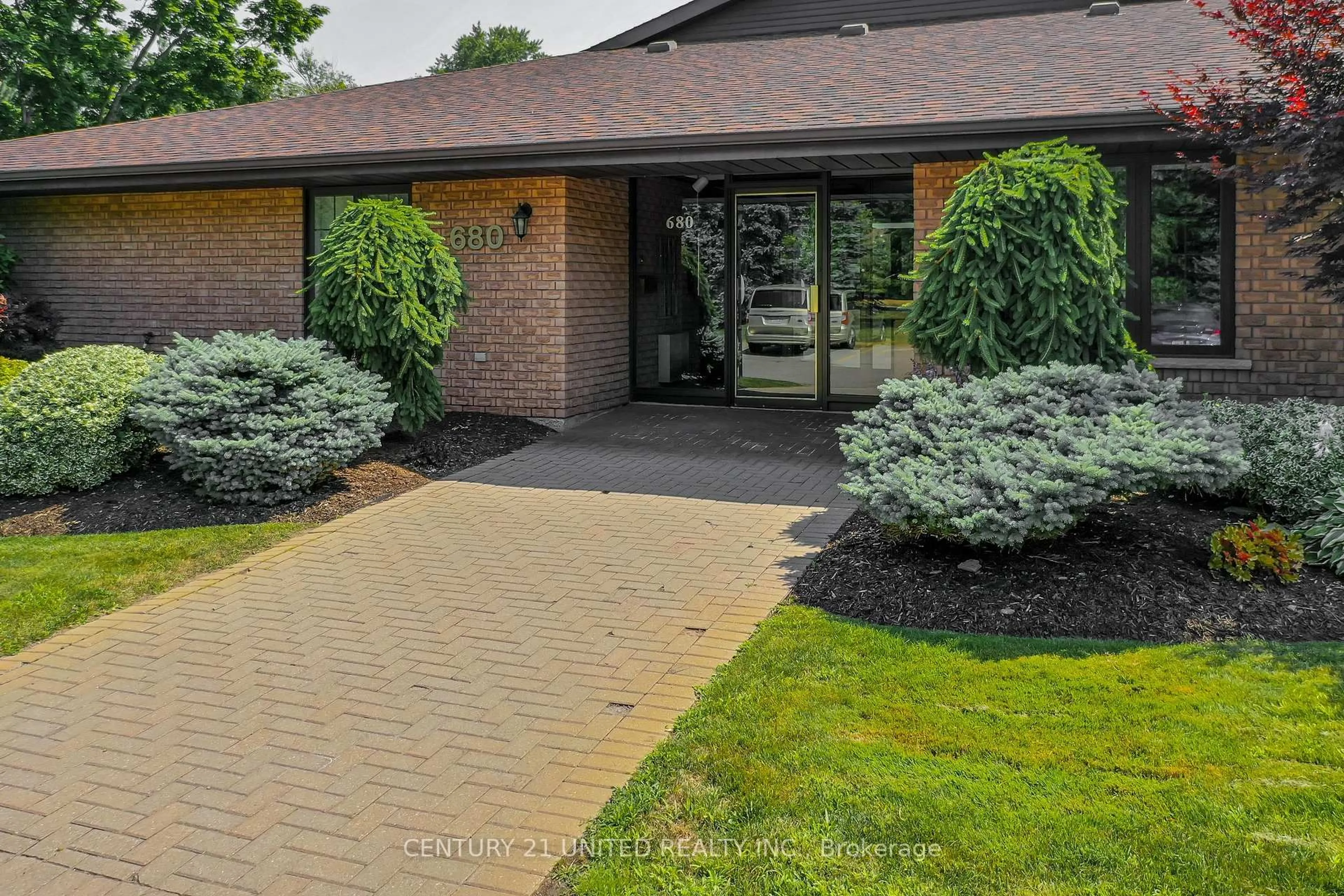 Unknown for 680 Whitaker St #2, Peterborough East Ontario K9H 7J9