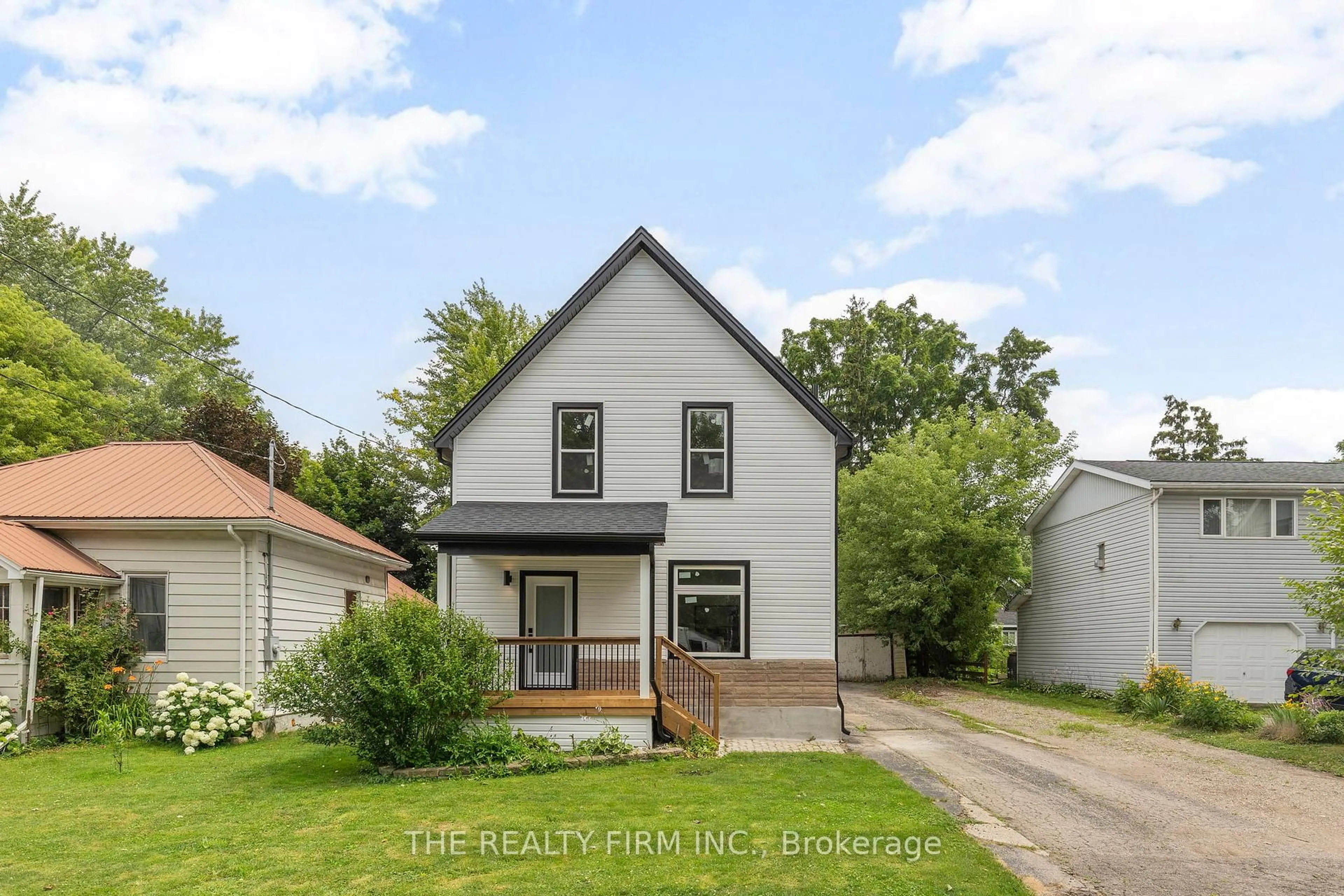Unknown for 261 Nelson St, Stratford Ontario N5A 2K5