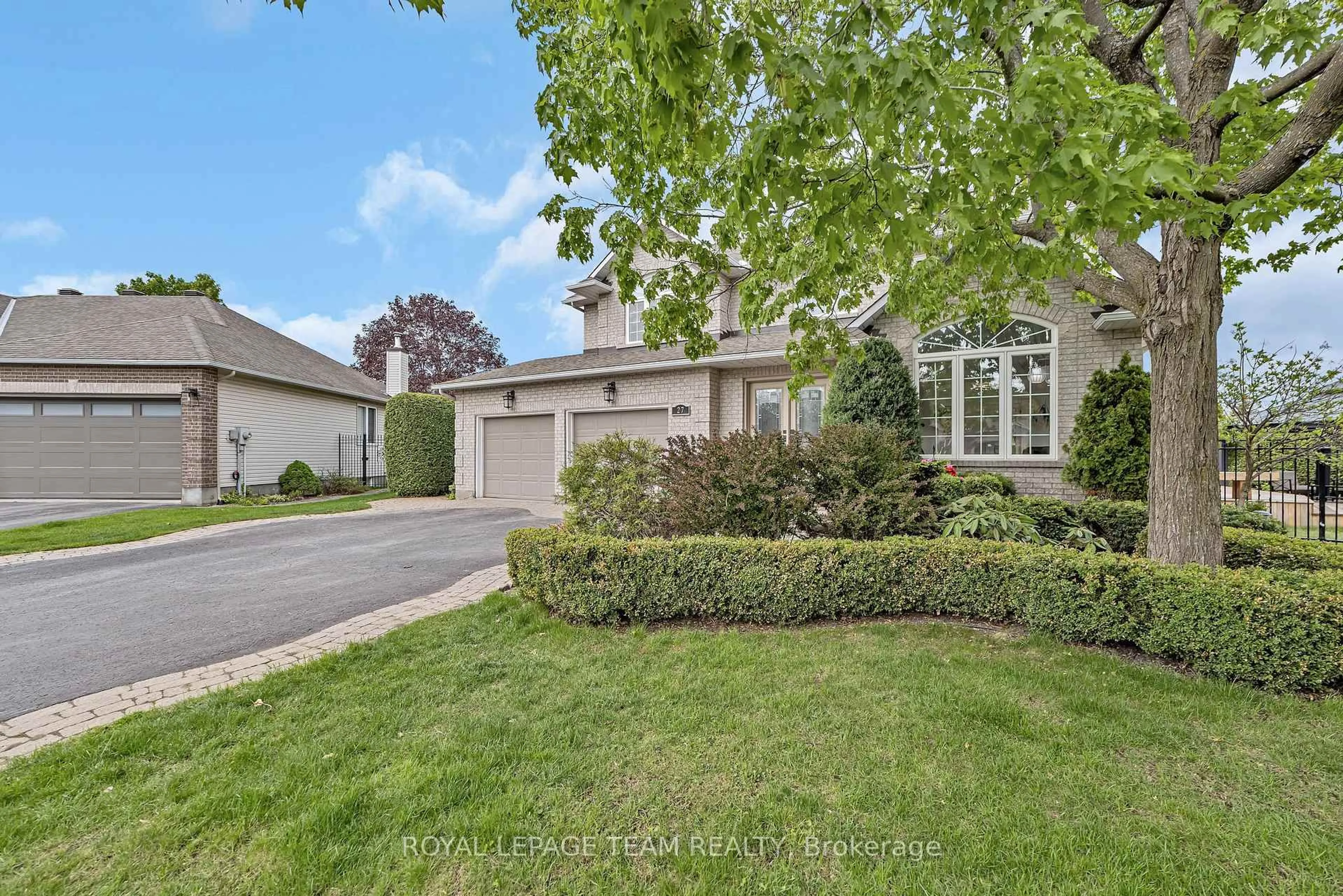 A pic from outside/outdoor area/front of a property/back of a property/a pic from drone, street for 27 Heritage Grove Cres, Ottawa Ontario K2S 1R2
