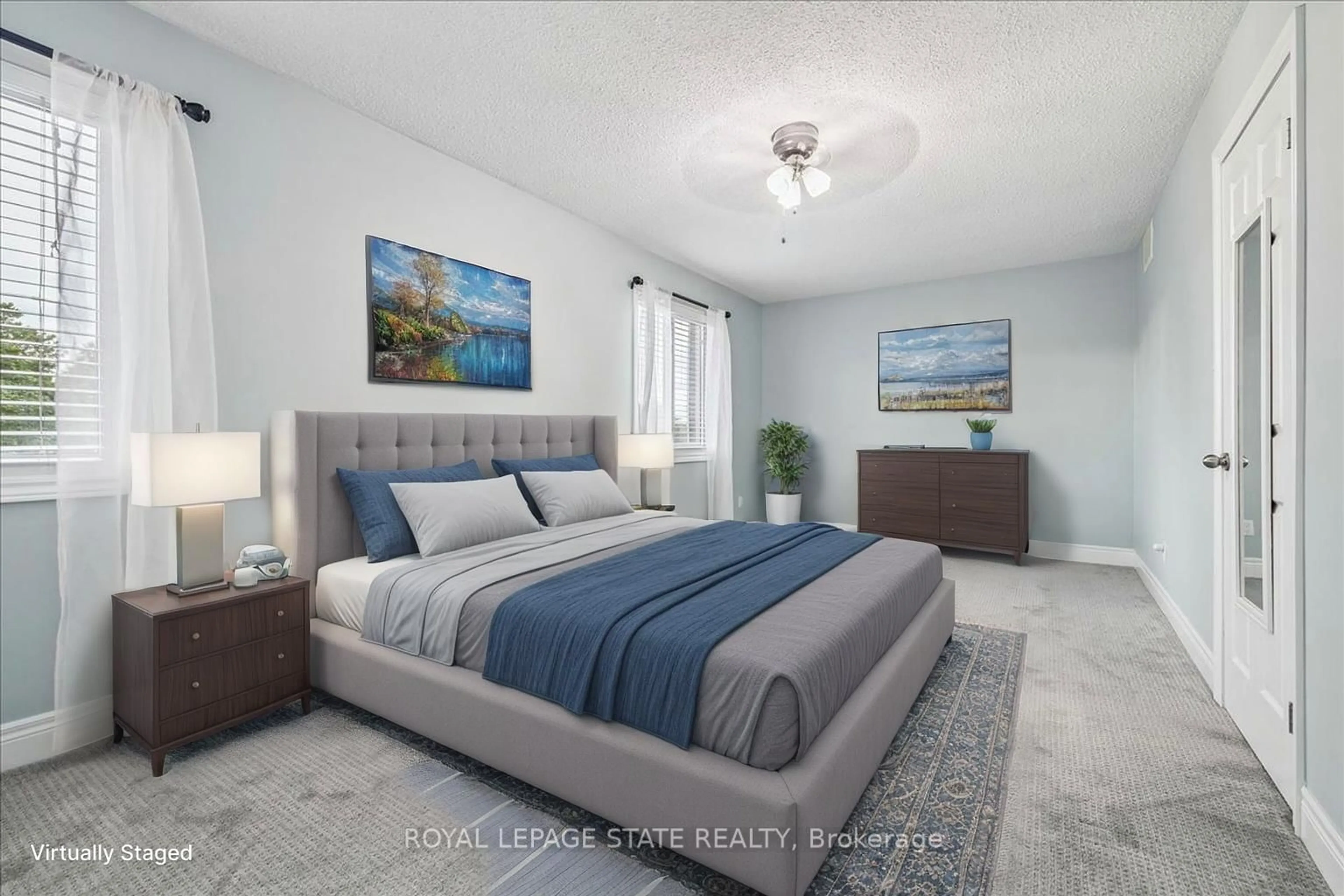 Bedroom with bed, unknown for 22 Merritt Cres, Grimsby Ontario L3M 4X5