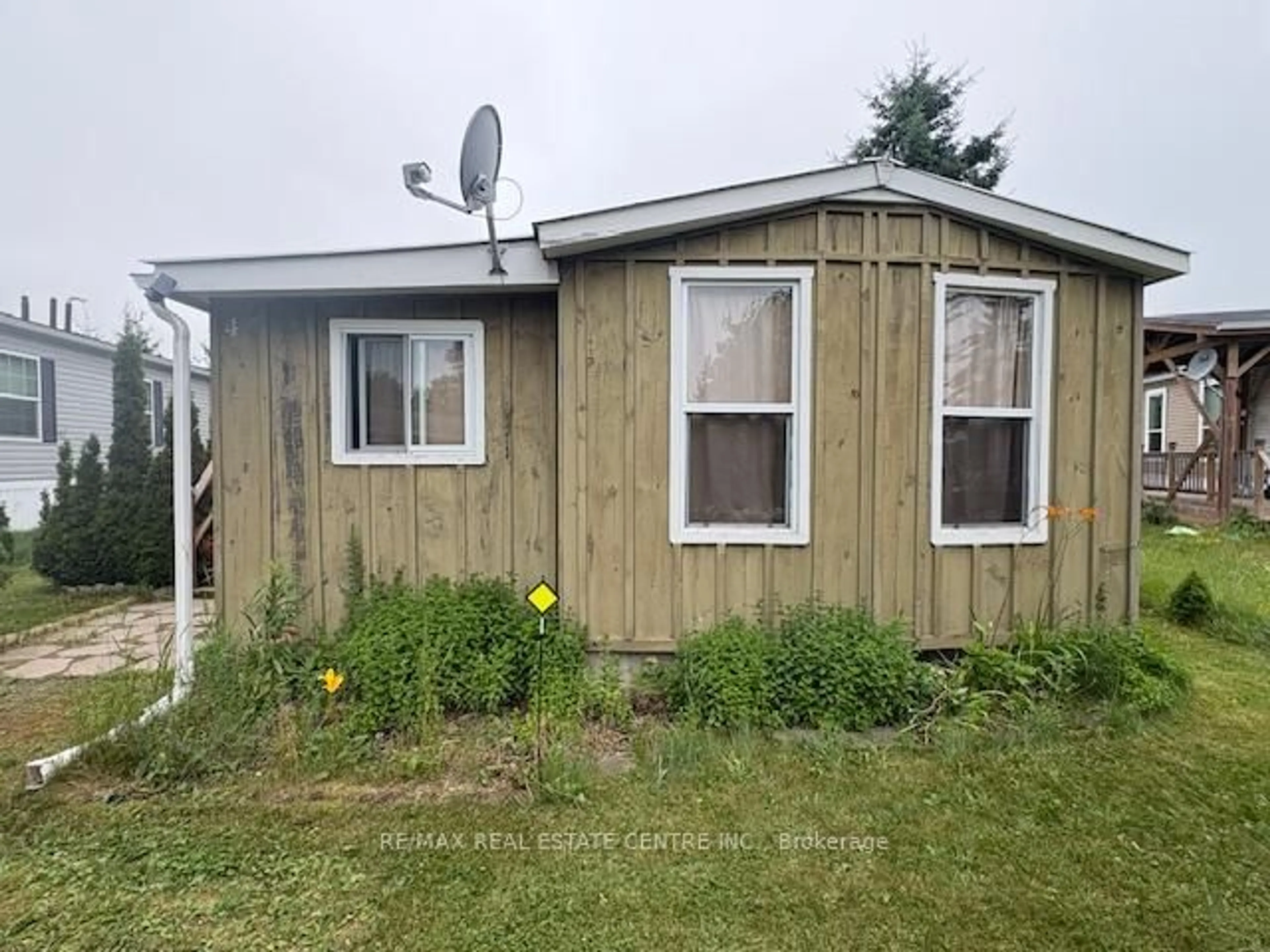 Shed for 4 Maple Grove Village Rd, Southgate Ontario N0C 1B0