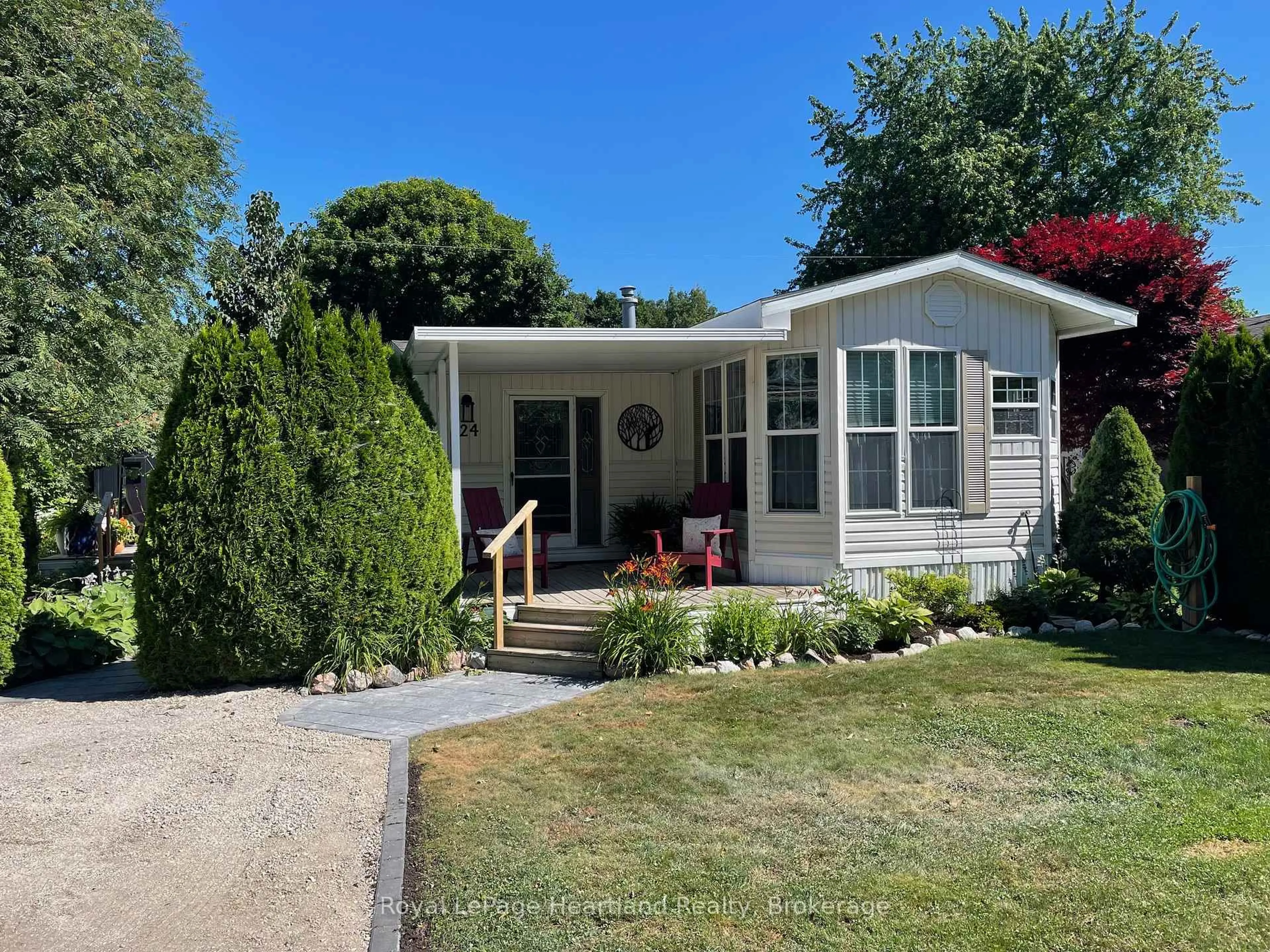 Home with vinyl exterior material, street for 77307 BLUEWATER Highway #24 ROWAN RD, Bluewater Ontario N0M 1G0