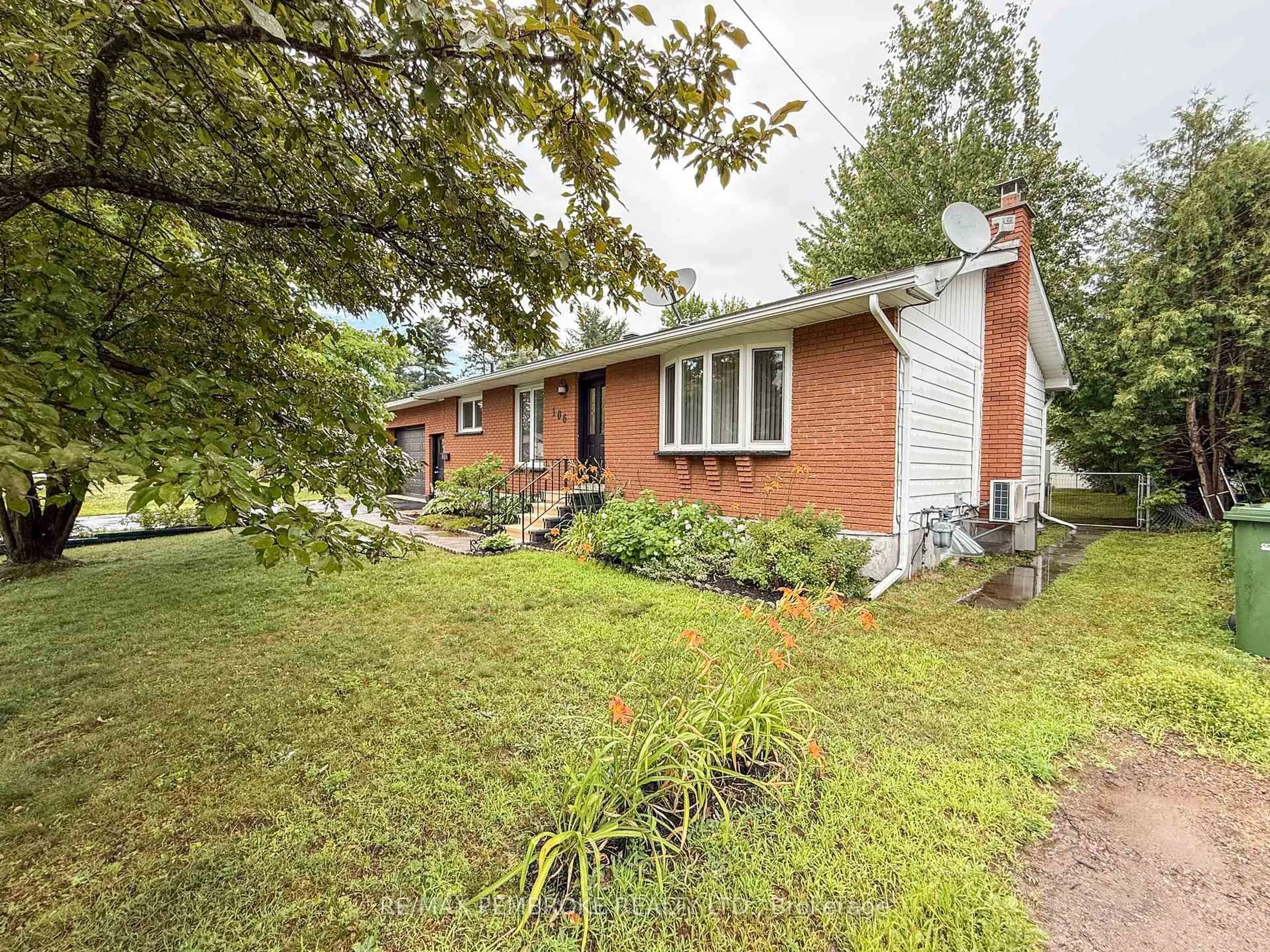 Home with brick exterior material, street for 106 Hemlock St, Petawawa Ontario K8H 3C2