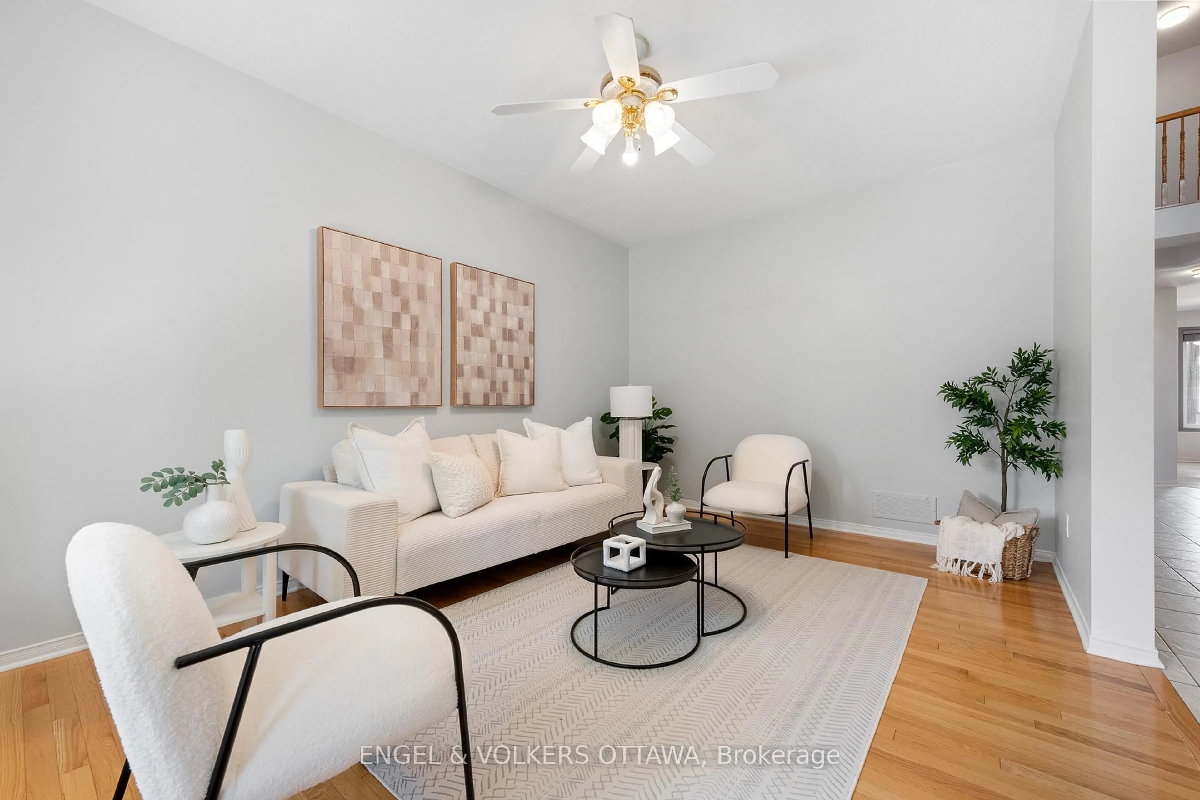 Living room with furniture, unknown for 26 Redcar Cres, Kanata Ontario K2K 3E3